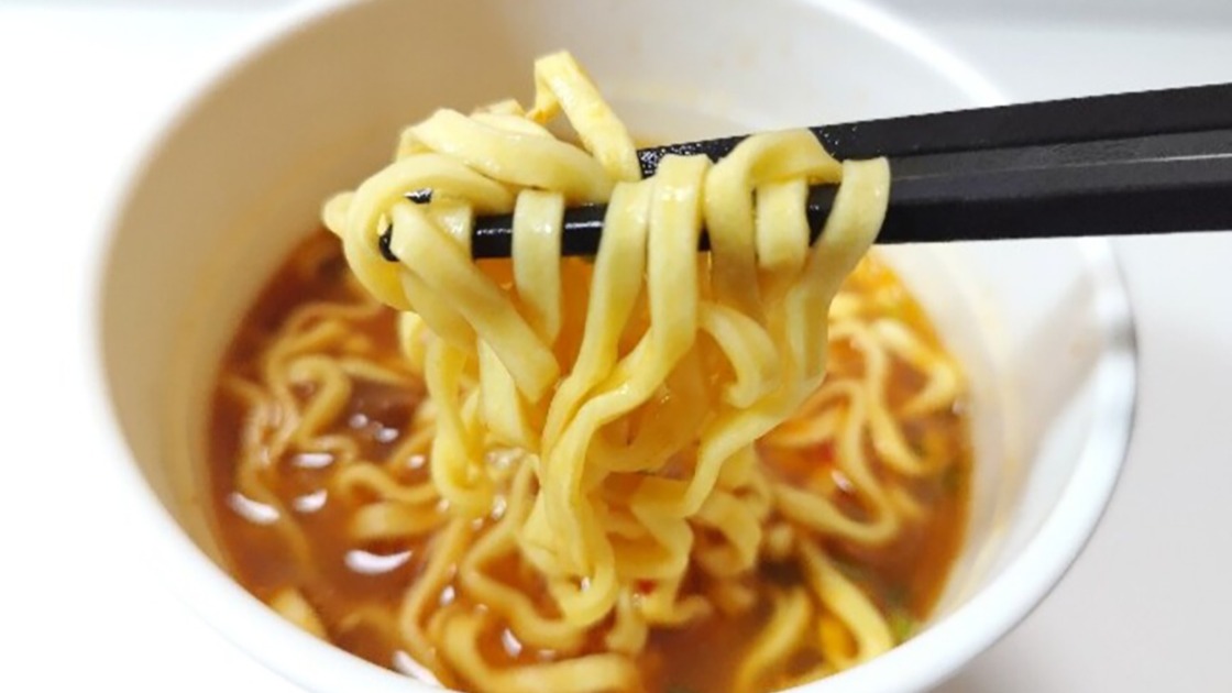 実食】セブン-イレブン限定の大阪の名店が監修したカップ麺を食べてみ