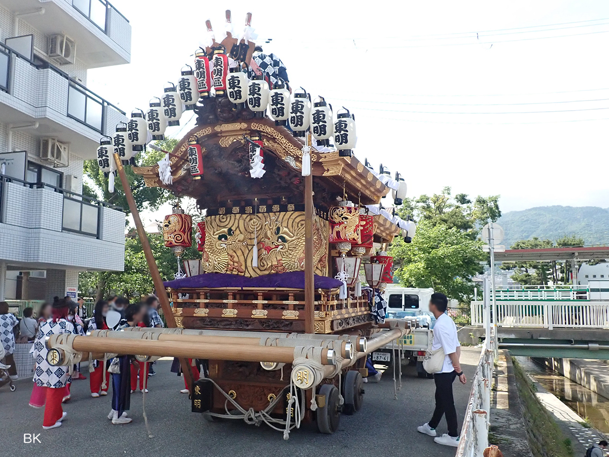 東明八幡神社のだんじり。