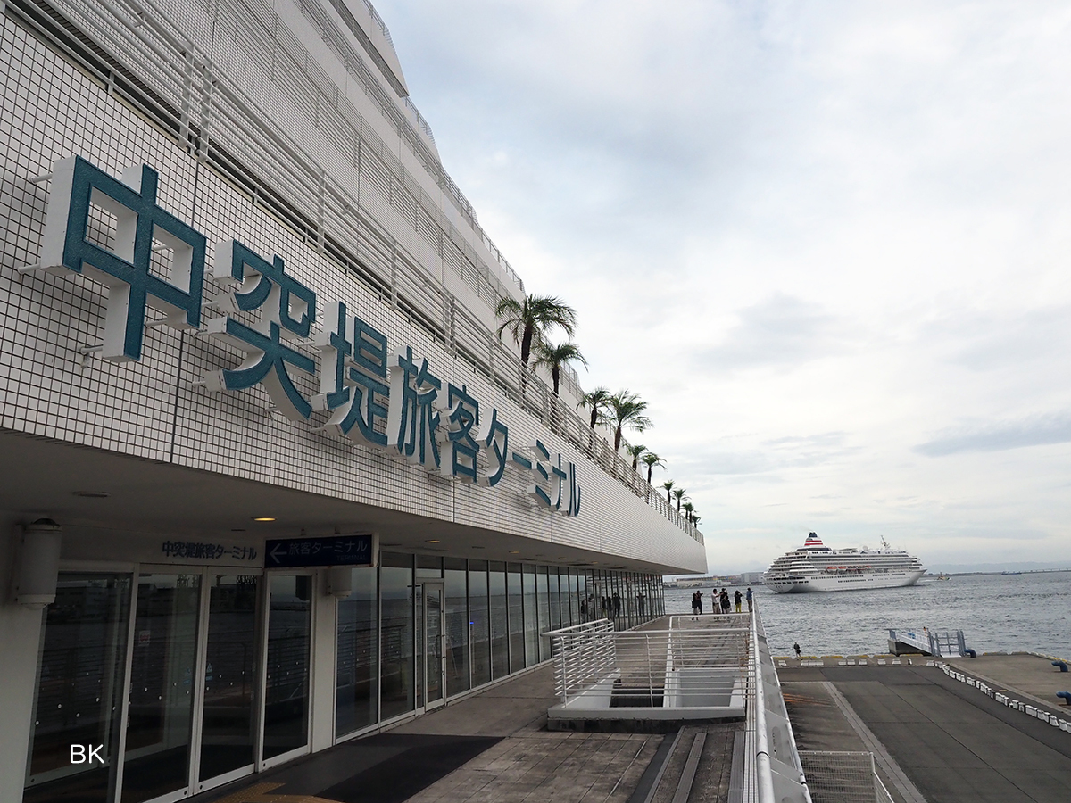 神戸港をあとにして次の寄港地に向かう。
