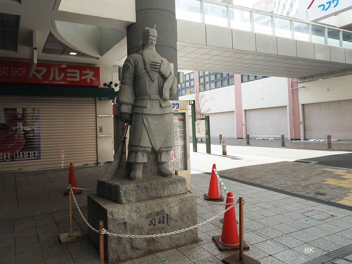 関羽の銅像。