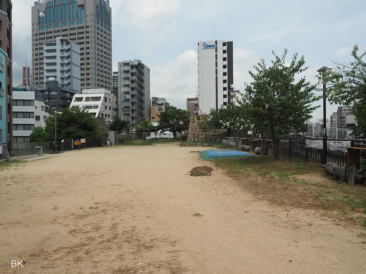 夏まつり会場となる花隈公園。