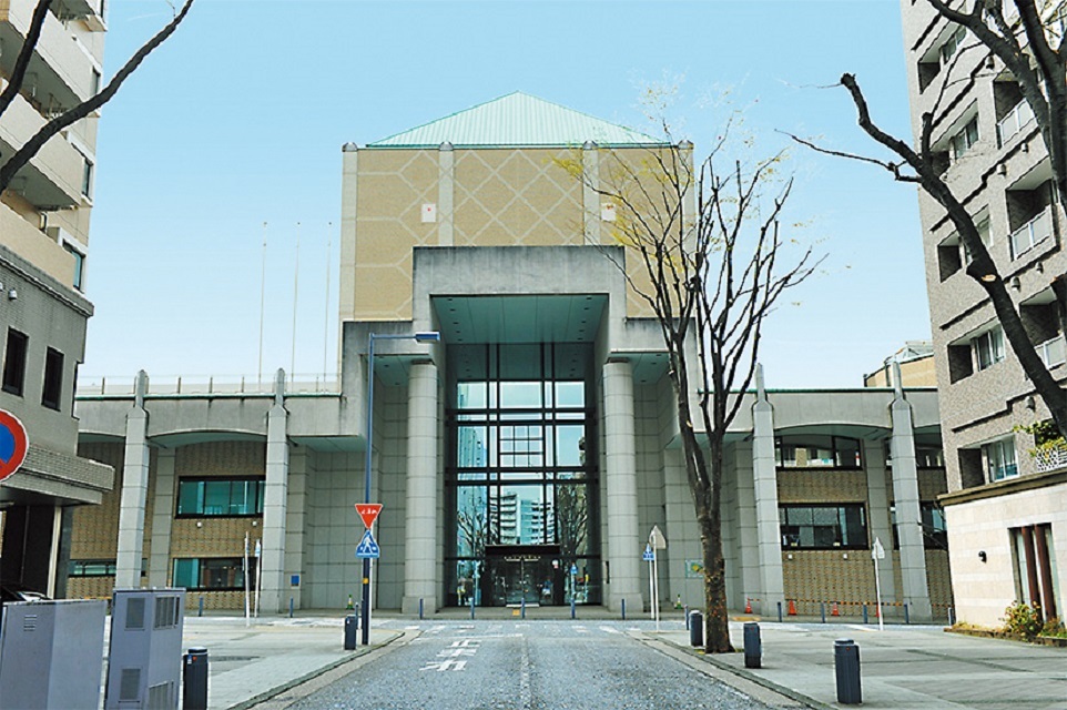 会場はセンター北駅近くの横浜市歴史博物館です。