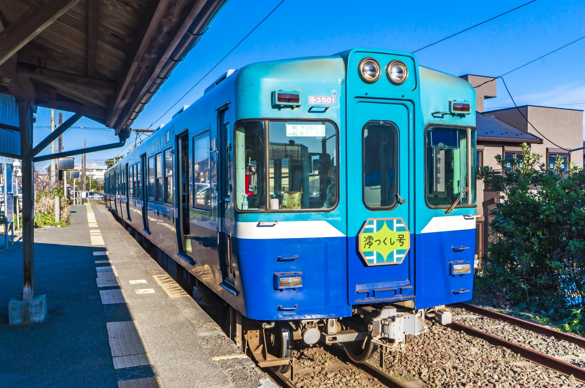 銚子電鉄の車両、3000形（3001+3501）。2016年3月26日に運行を開始した元伊予鉄道700系の車両です。