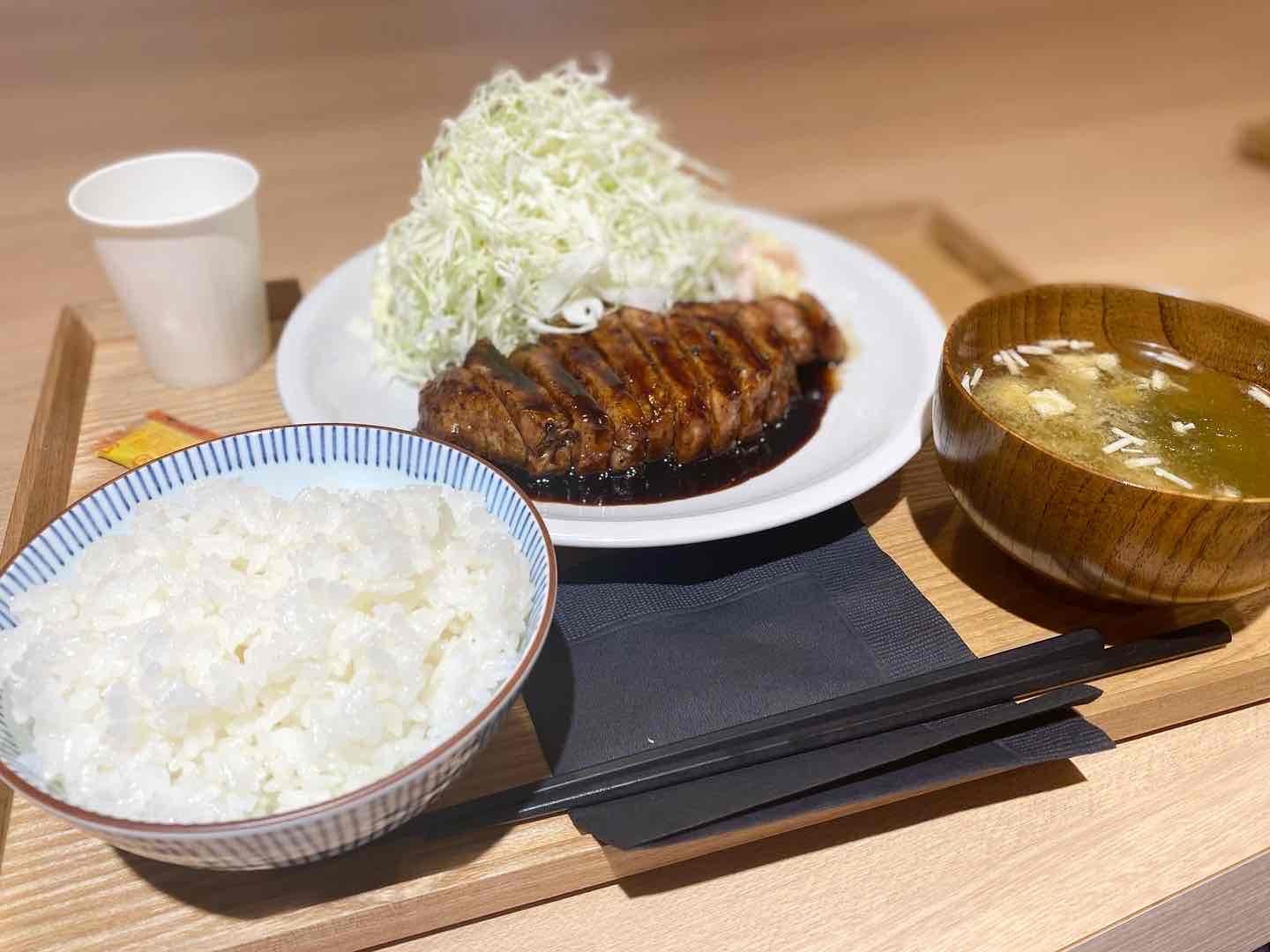 黒部トンテキ定食 ロース　¥1,500(税込)