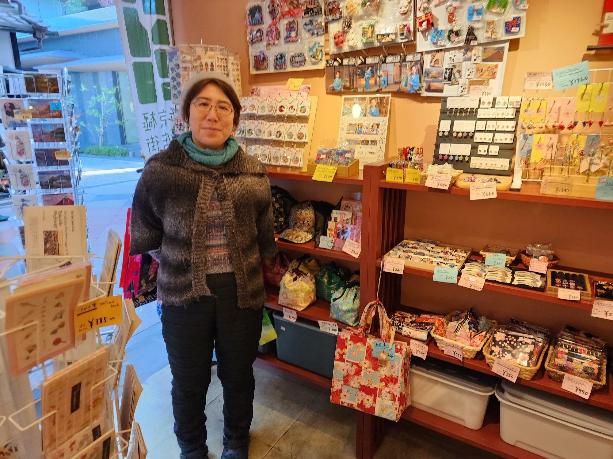 新京極商店街のおみやげ店「浦松」の取締役でもある野澤ユメ子さん