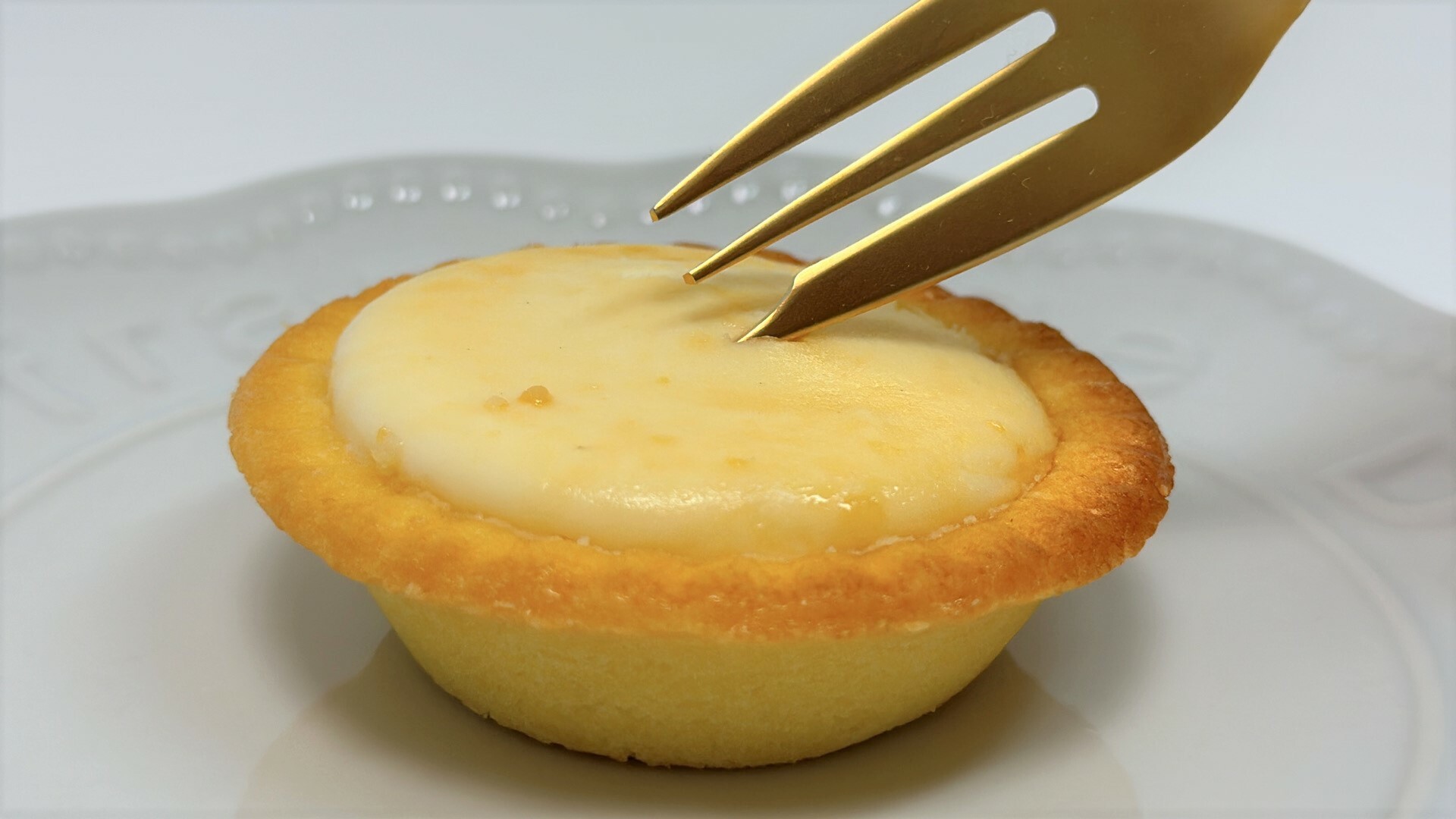 バター香る焼きチーズタルトのチーズケーキ表面