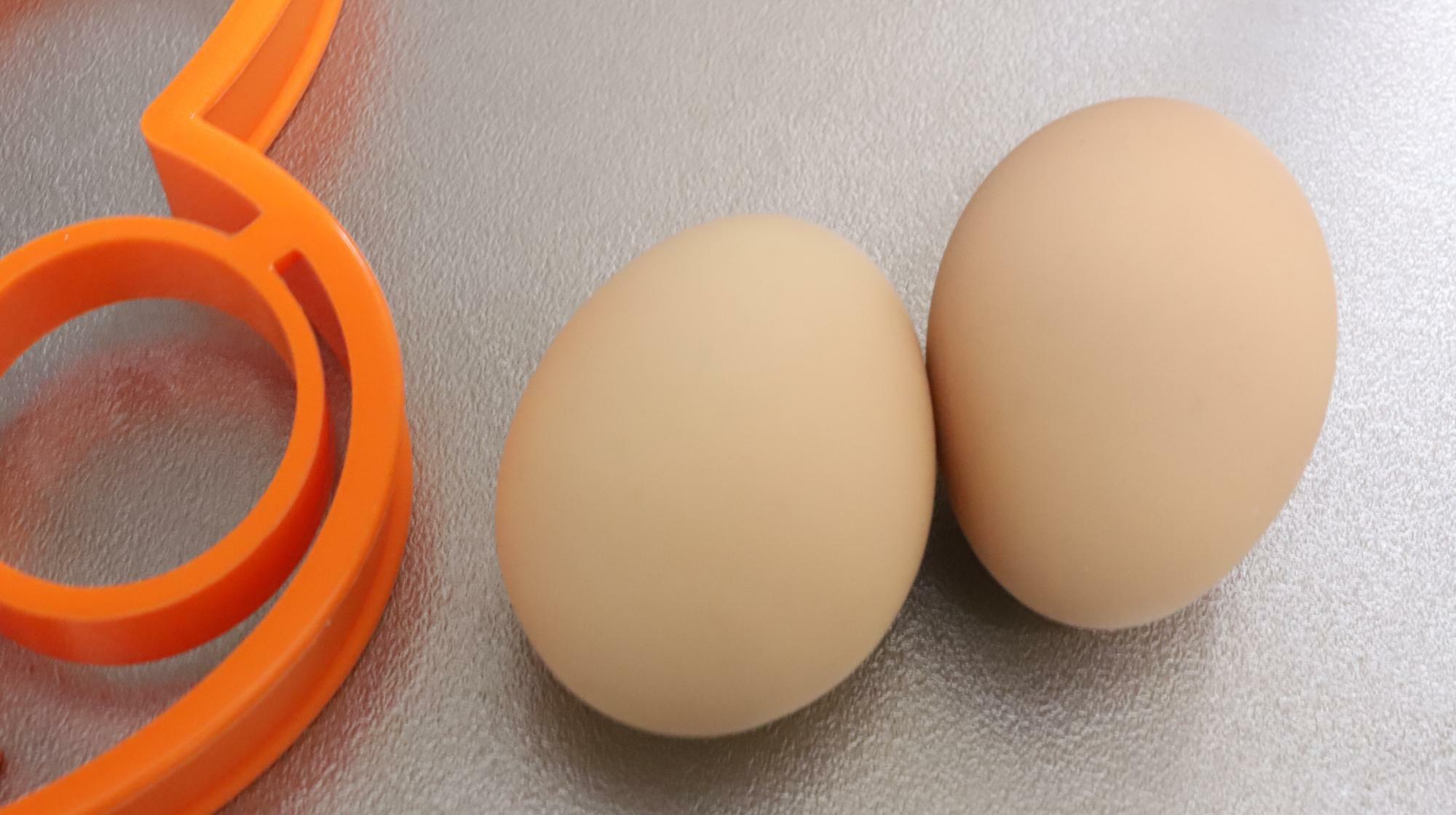 ウサギの目玉焼き型　卵は２個使います