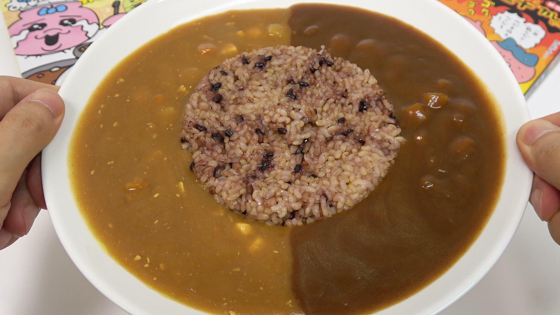 おぱんちゅうさぎ甘口カレーとちいかわ鬼辛カレー　見るからにちいかわの鬼辛カレーが辛そうです