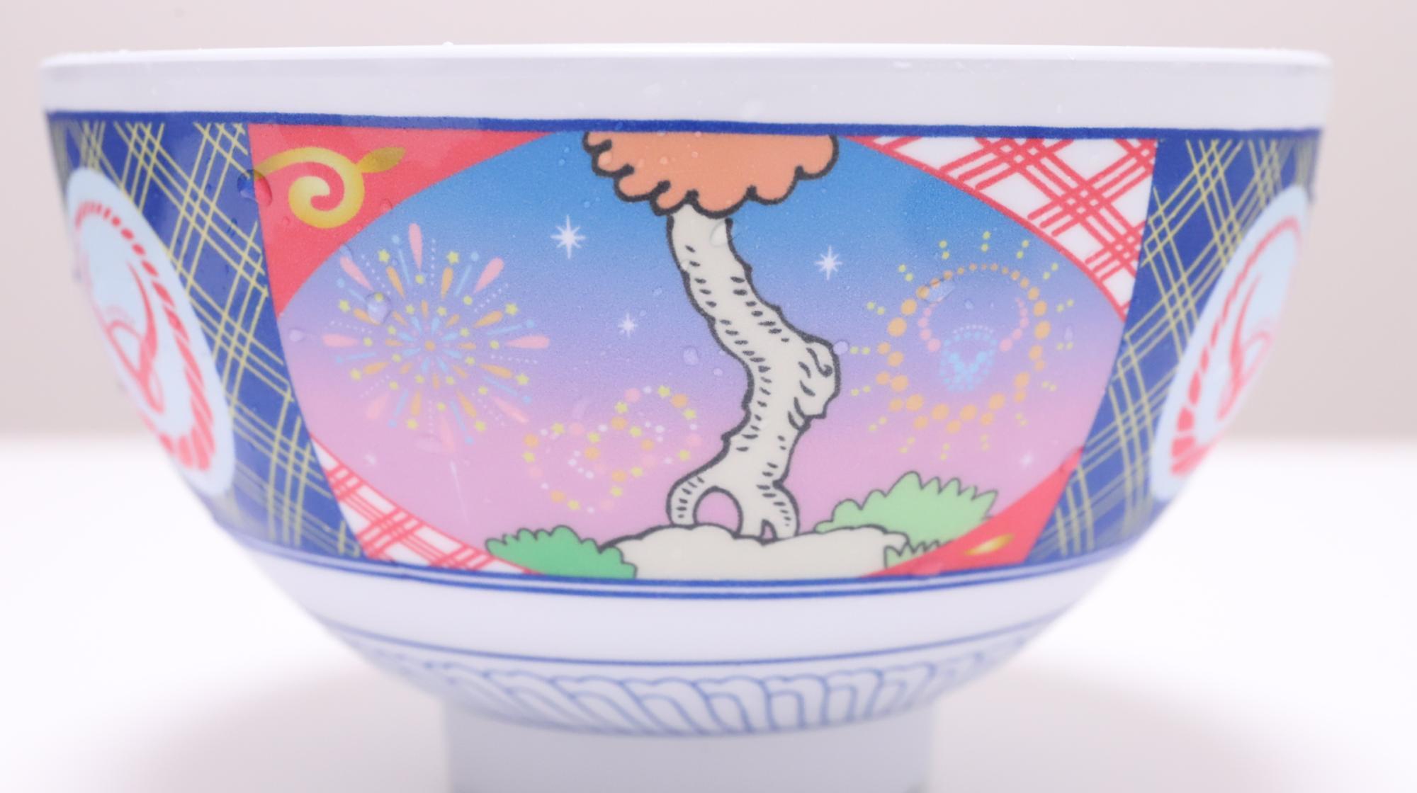 吉野家 キティ 非売品どんぶり ハローキティ】初日で完売！人気のハローキティの丼付き吉野家牛