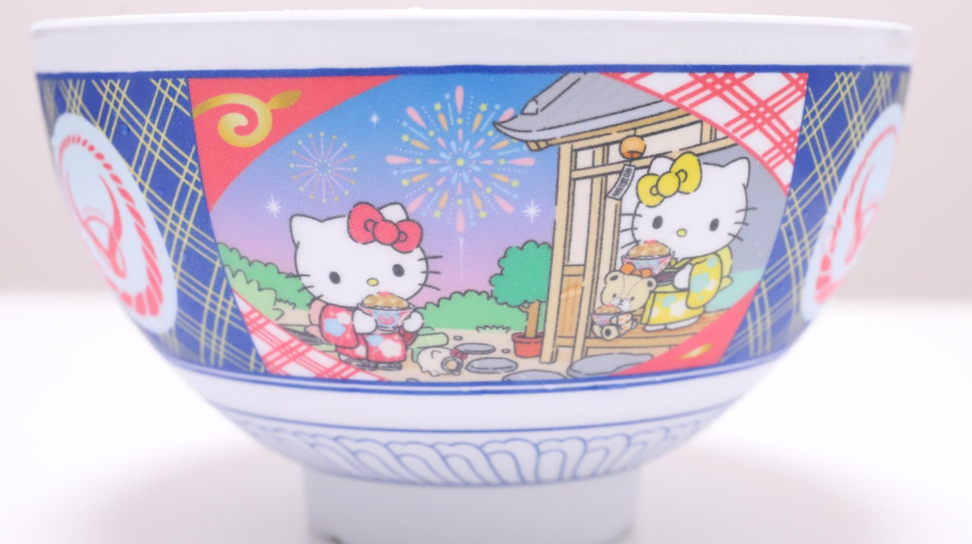 ハローキティ】初日で完売！人気のハローキティの丼付き吉野家牛