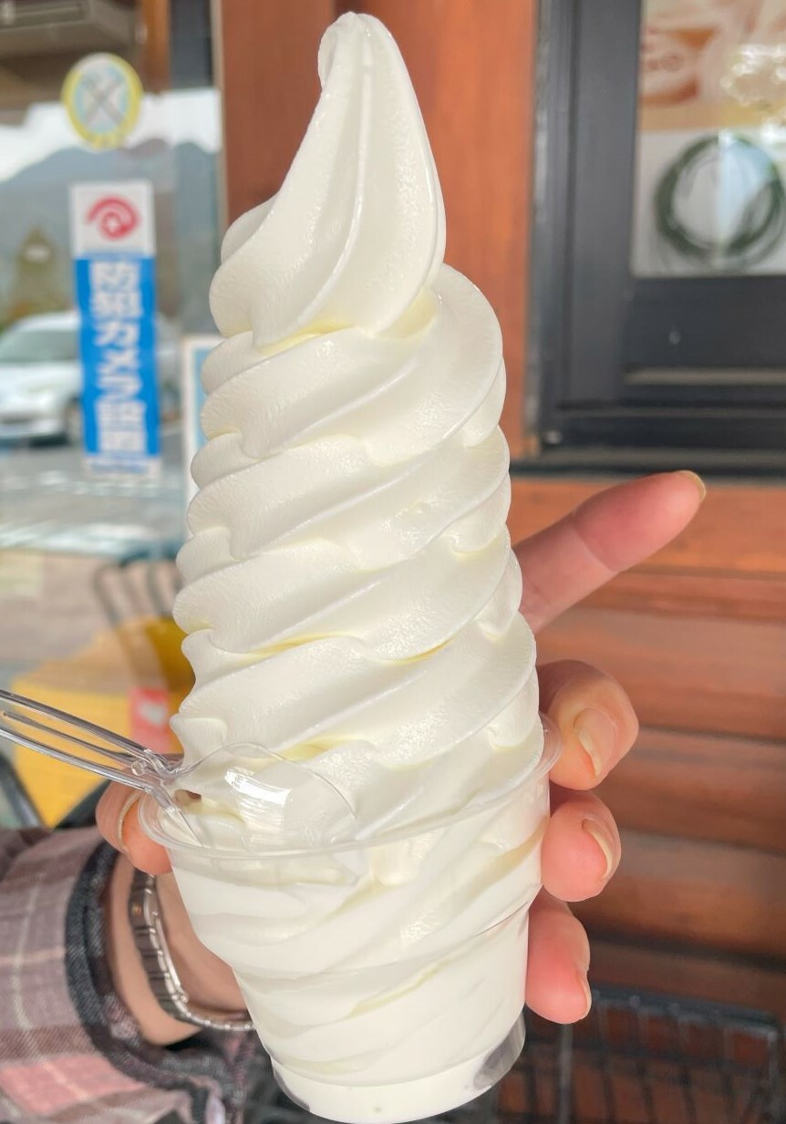 ソフトクリーム（カップ）４００円