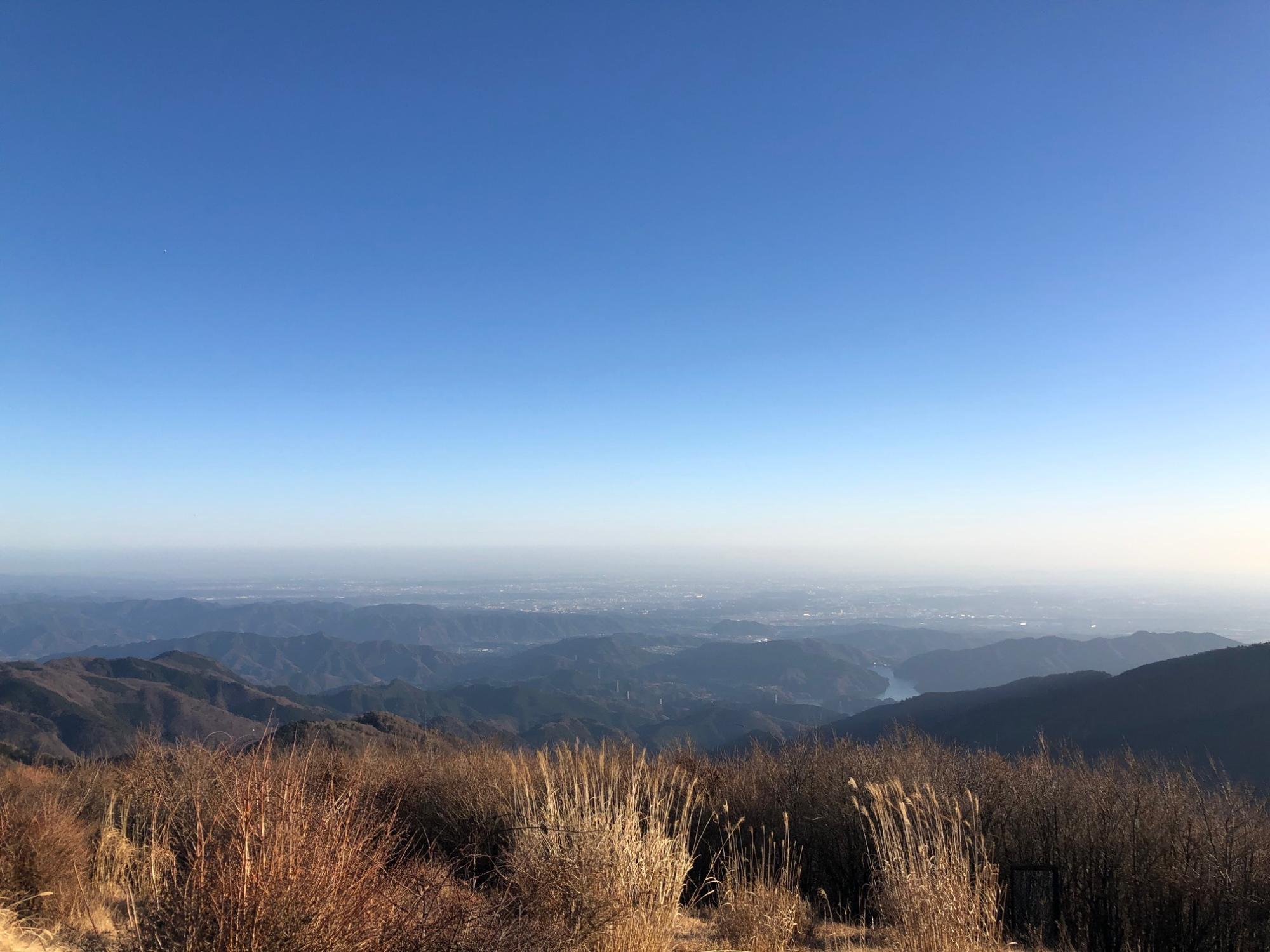 蛭ヶ岳から麓の景観