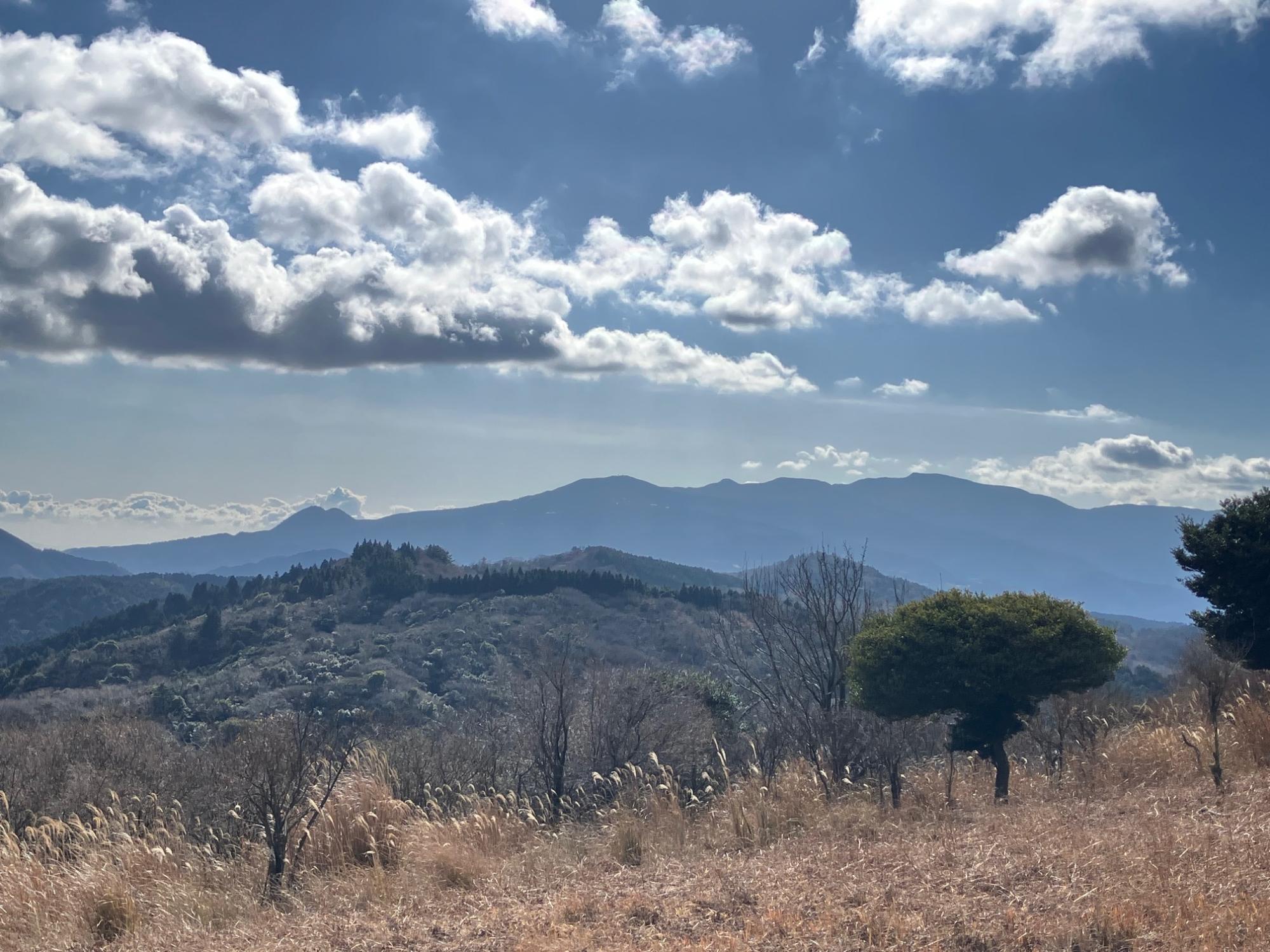 伊豆南方の天城山方面