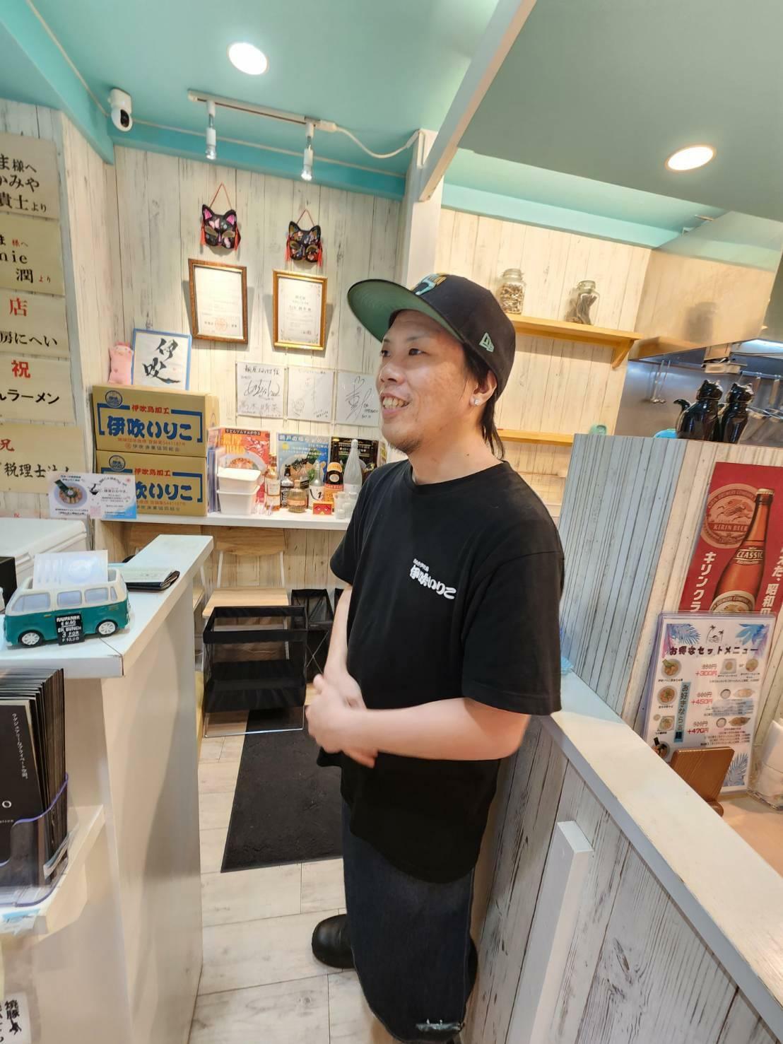 うどんソムリエの資格も持つ「麺屋おおやま」店主の大山貴幸さん。「新福菜館」や「肉肉うどん」で修業を積んだ