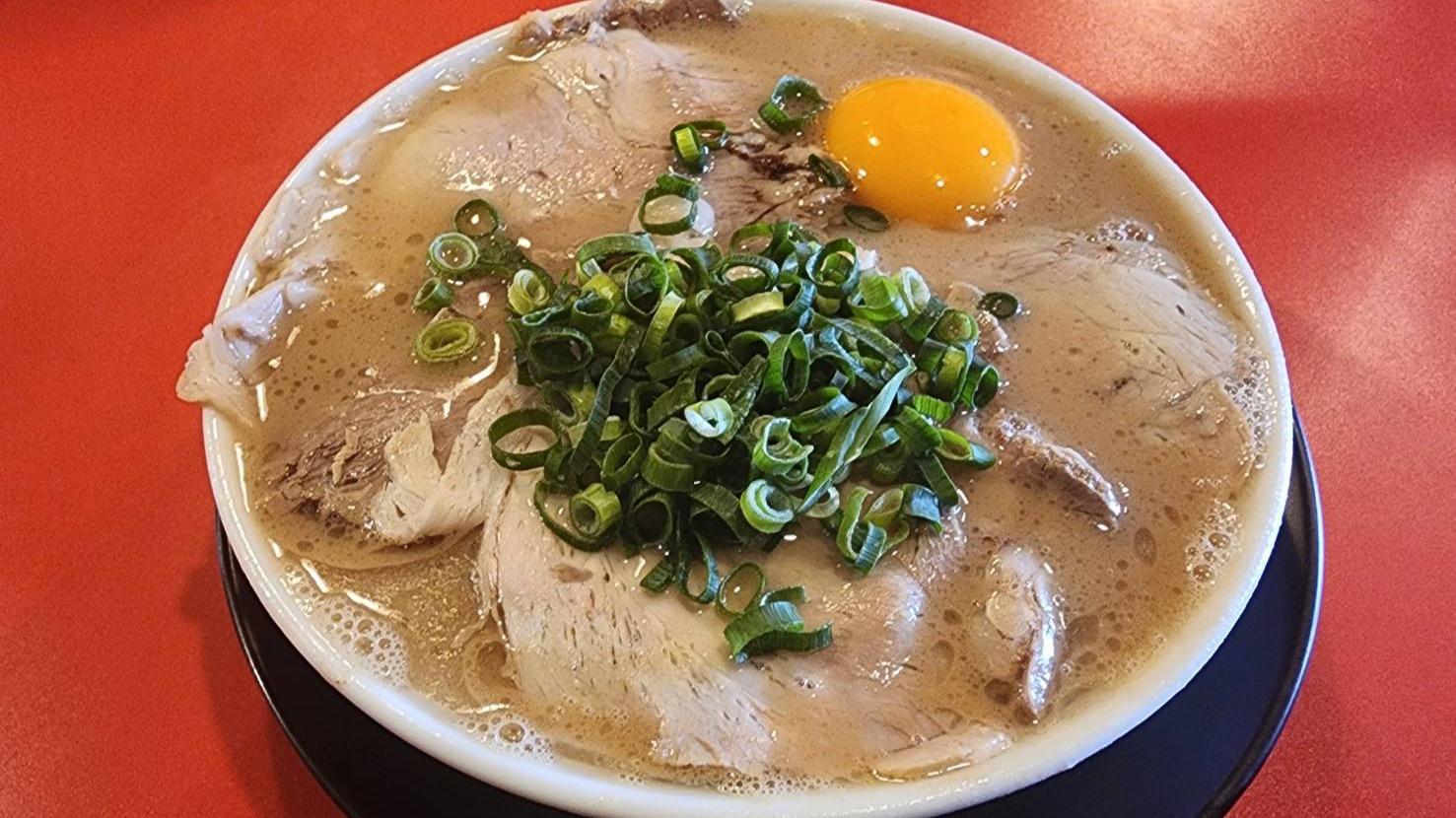 豚骨ラーメン最強列伝】佐賀屈指の高濃度豚骨に惚れる「ぶらっく 豚骨ラーメン最強列伝】佐賀屈指の高濃度豚骨に惚れる「ぶらっく