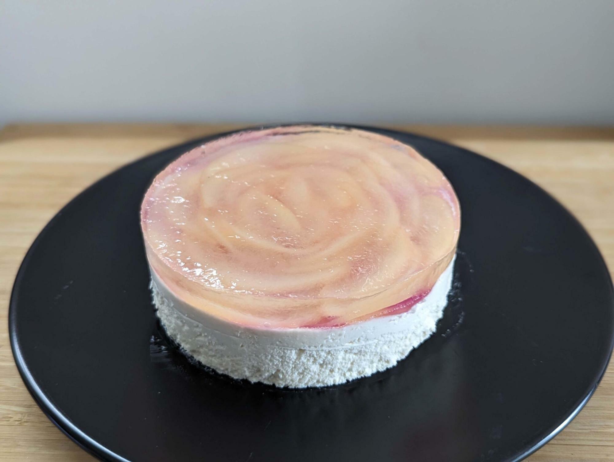 フロム蔵王の桃のレアチーズケーキ