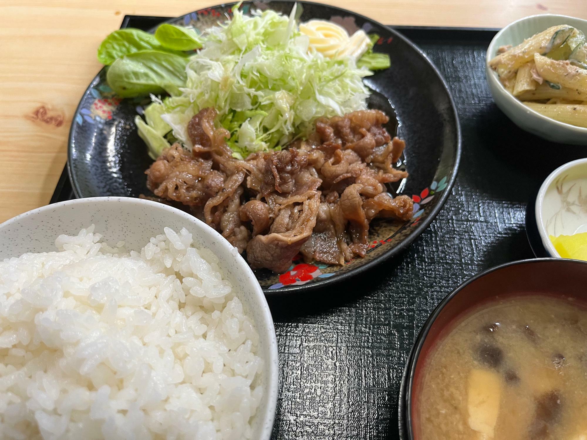 ご飯や味噌汁がウマいのも高ポイントだ