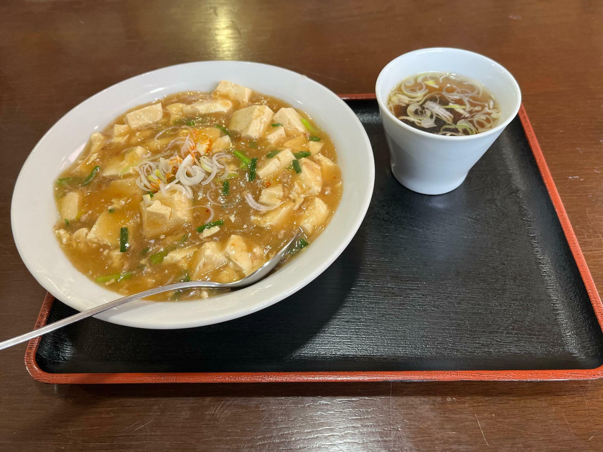 マーボー丼：700円