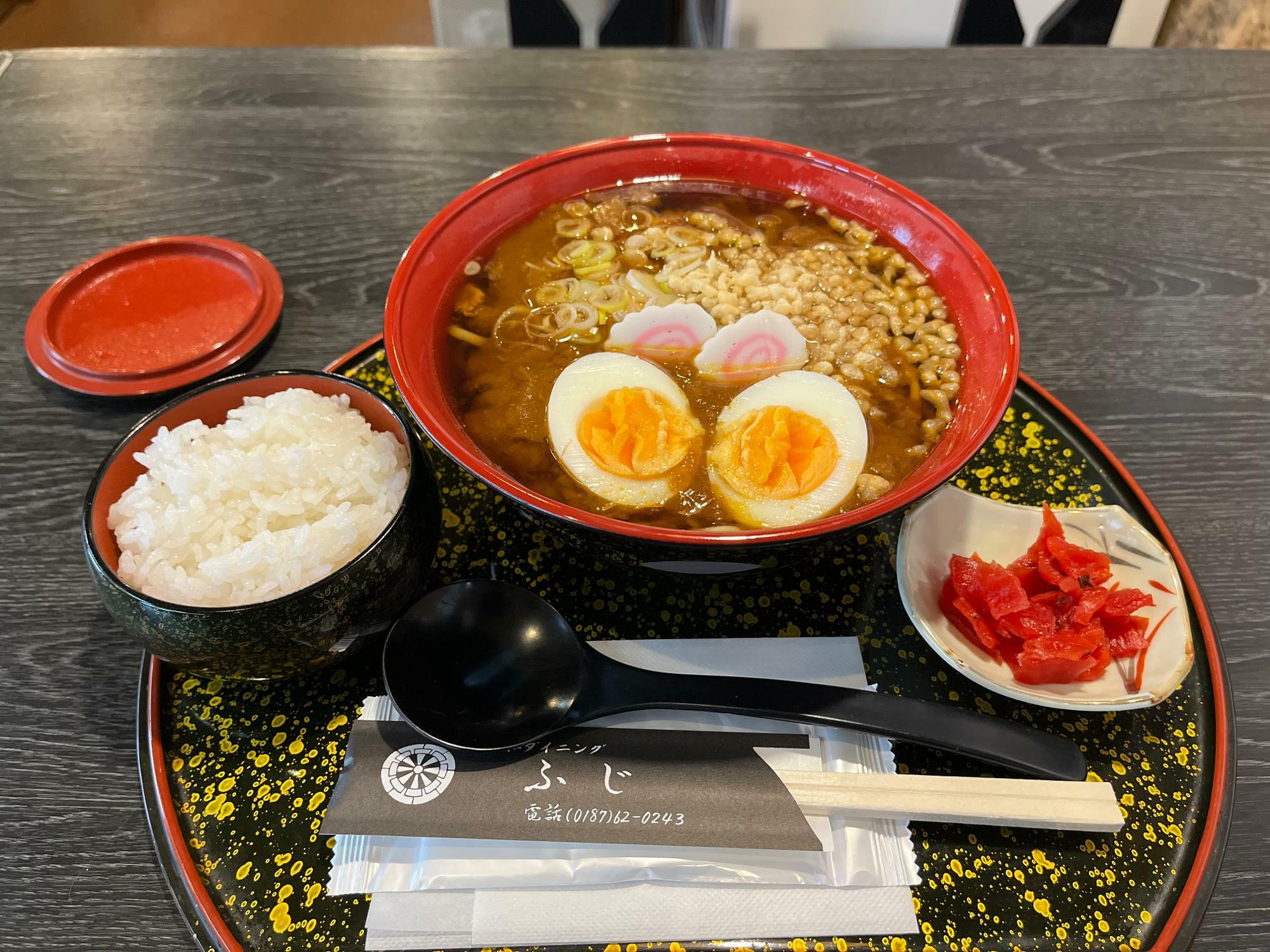 大曲カレー旨麺：770円