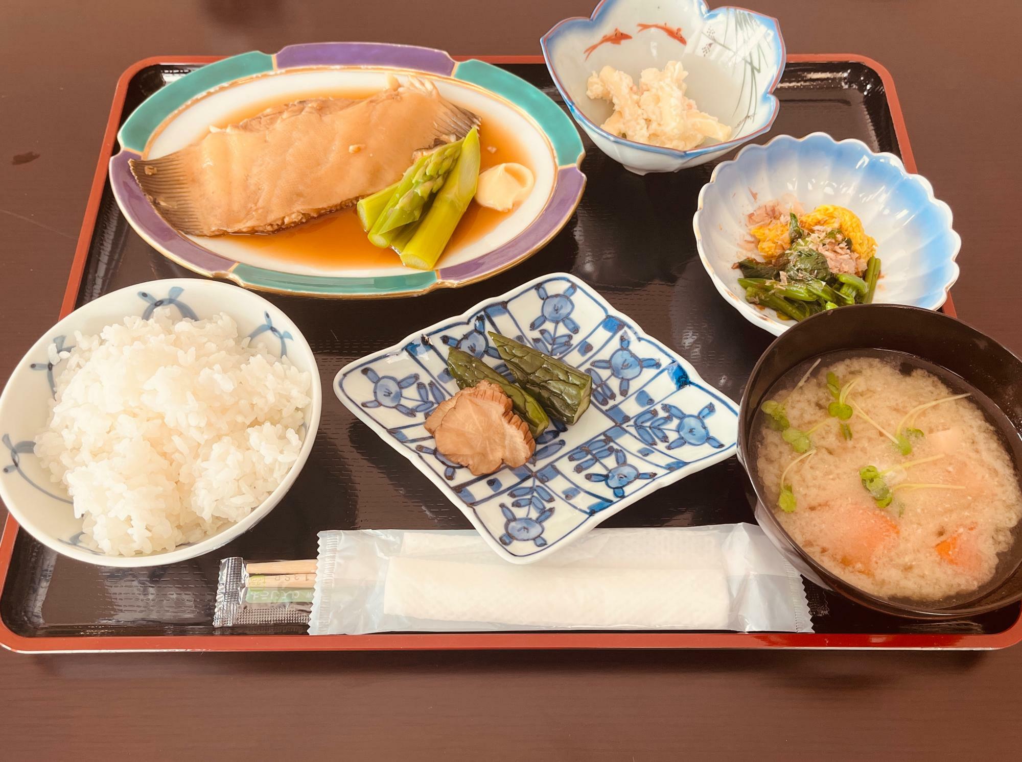 日替わり定食（煮魚）：1,000円