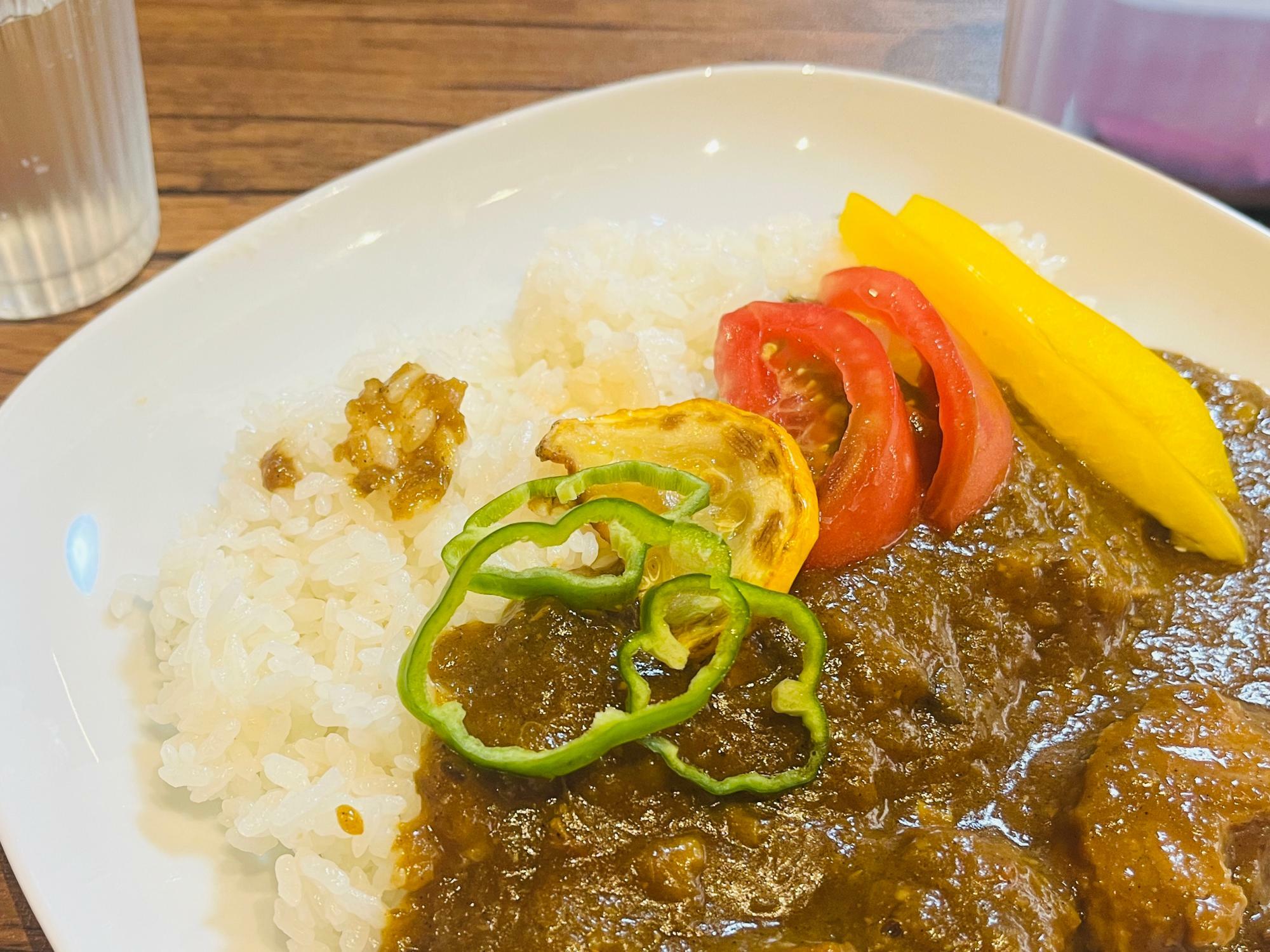 辛さの塩梅もジャストで、幅広い層に親しまれそうなカレーだ