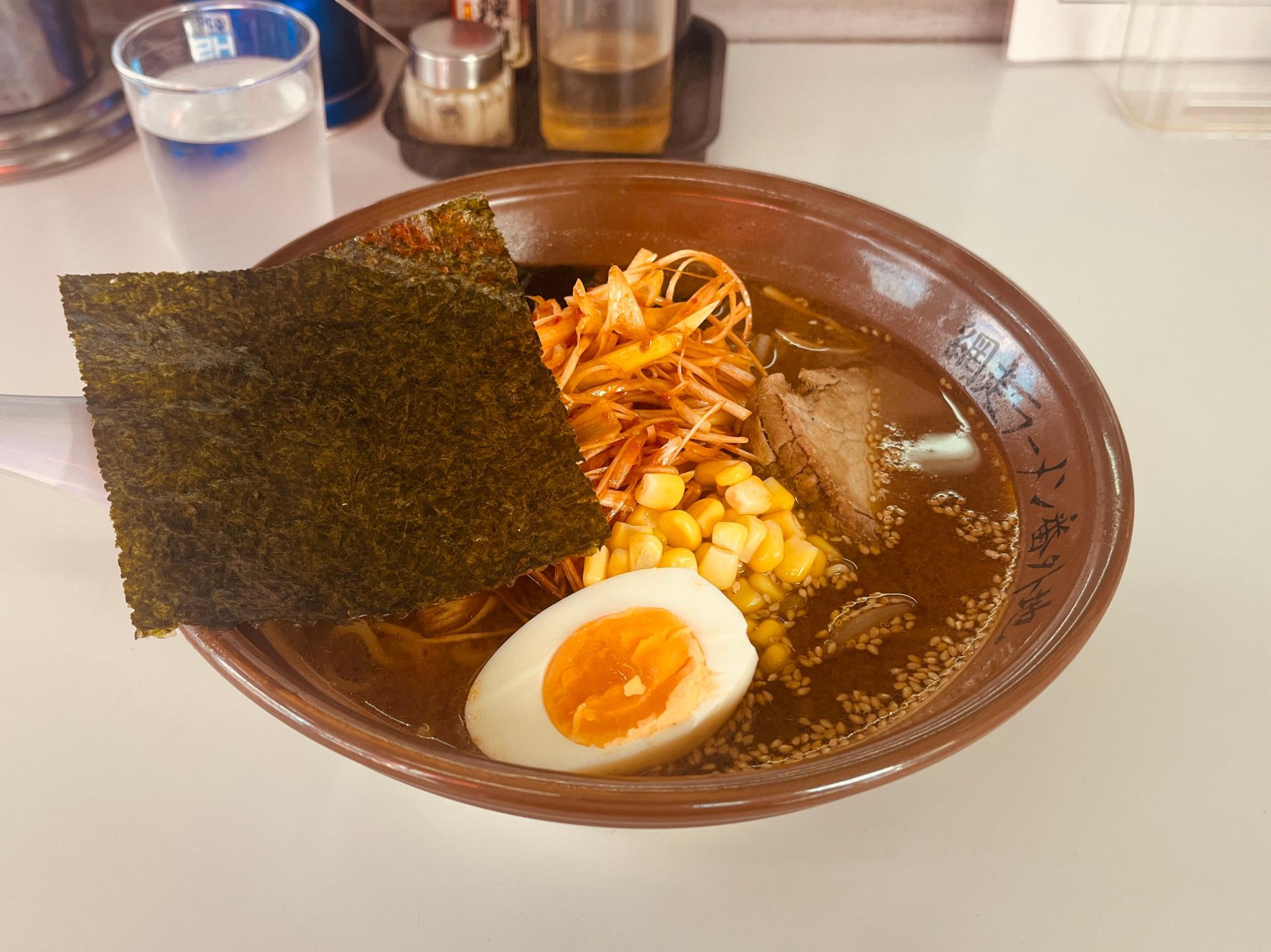 ネギみそラーメン：830円