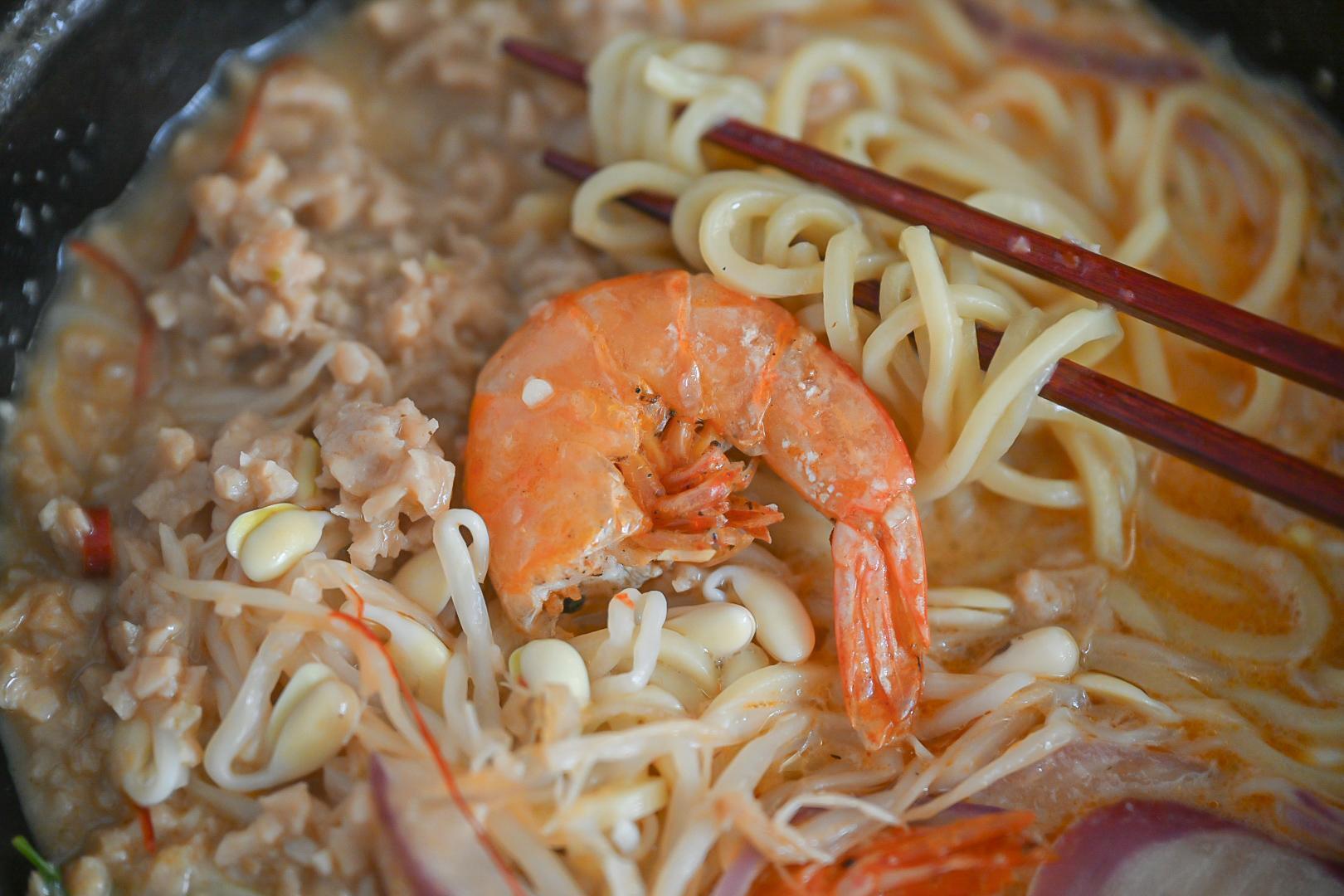 トムヤムラーメン