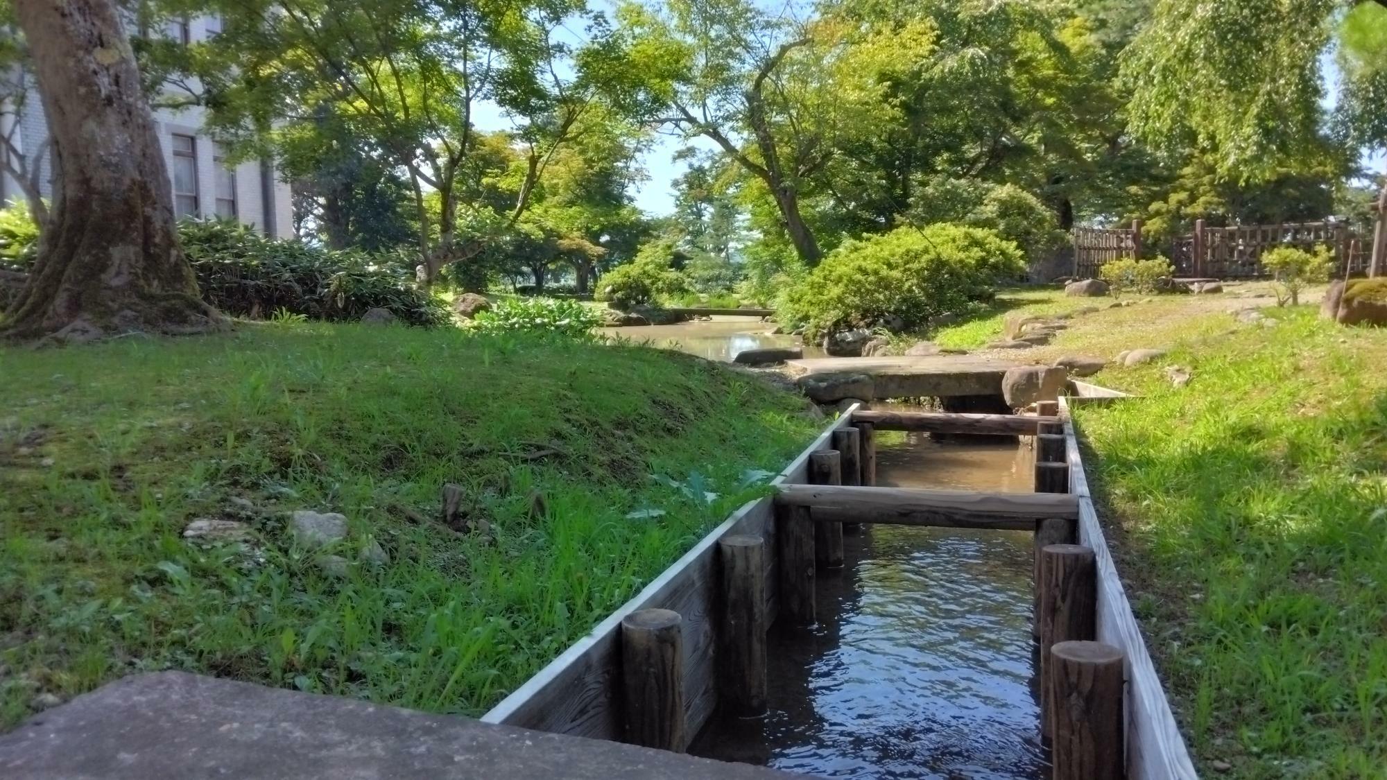 風情たっぷりの庭園です