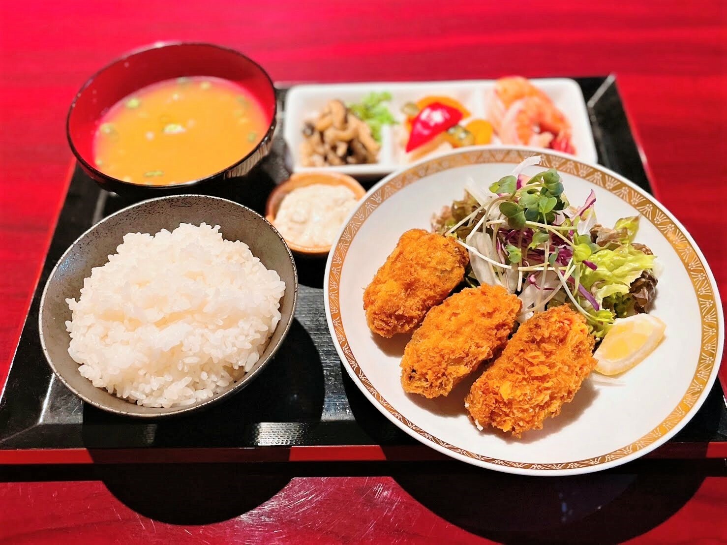 牡蠣フライ定食：980円