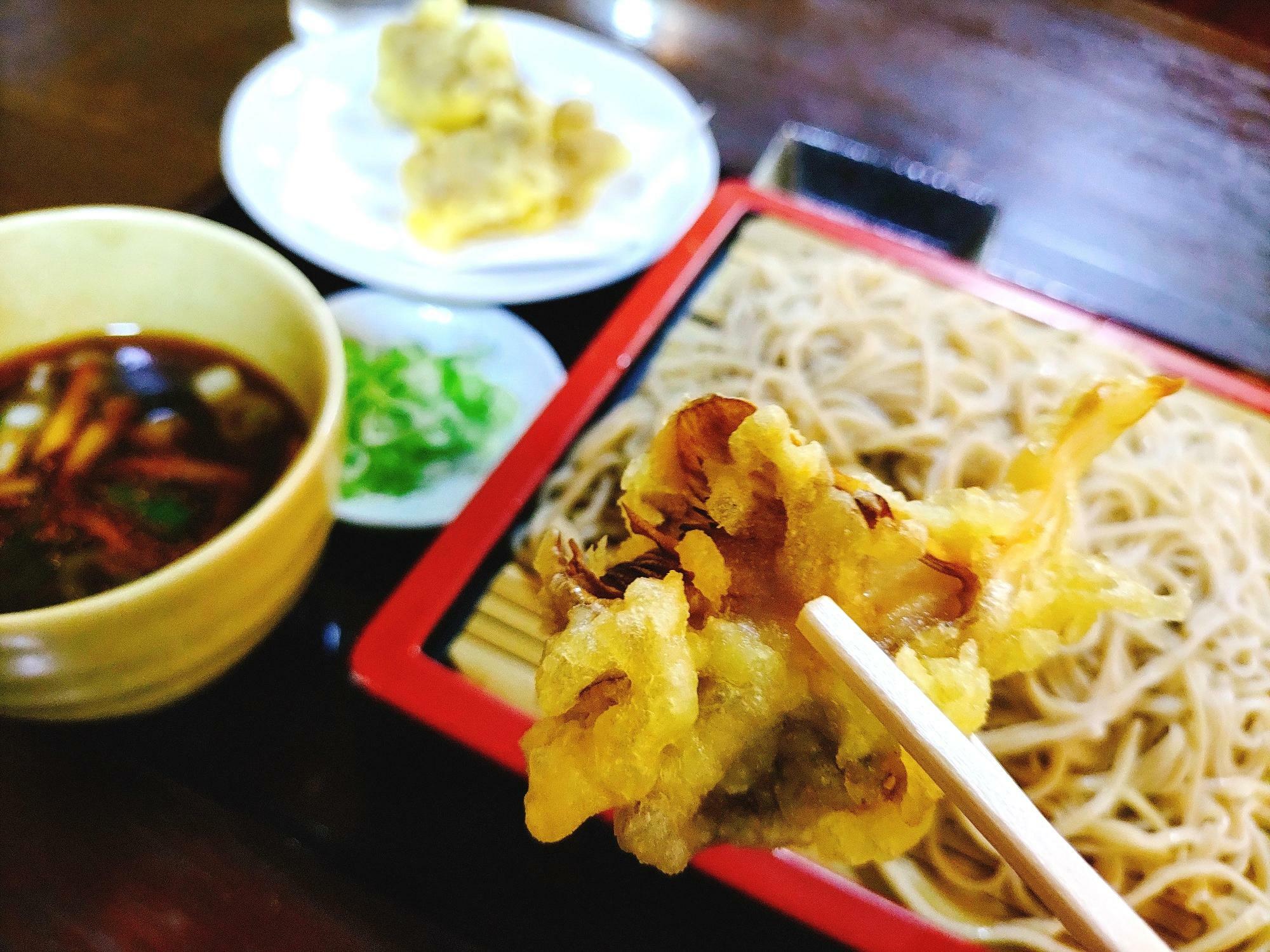 鴨汁蕎麦と季節の天ぷらセット：1280円（税込み）