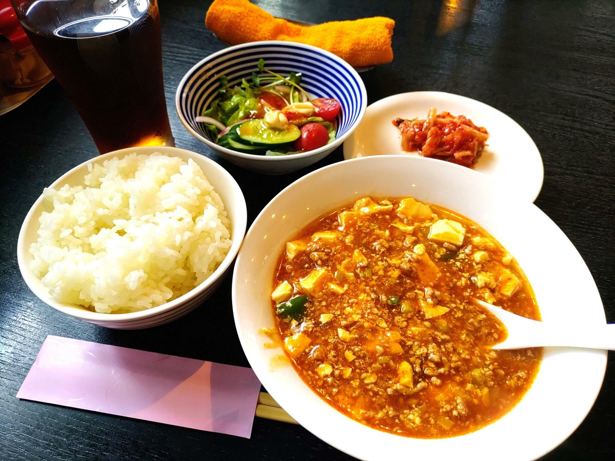 麻婆豆腐定食：700円（税込）