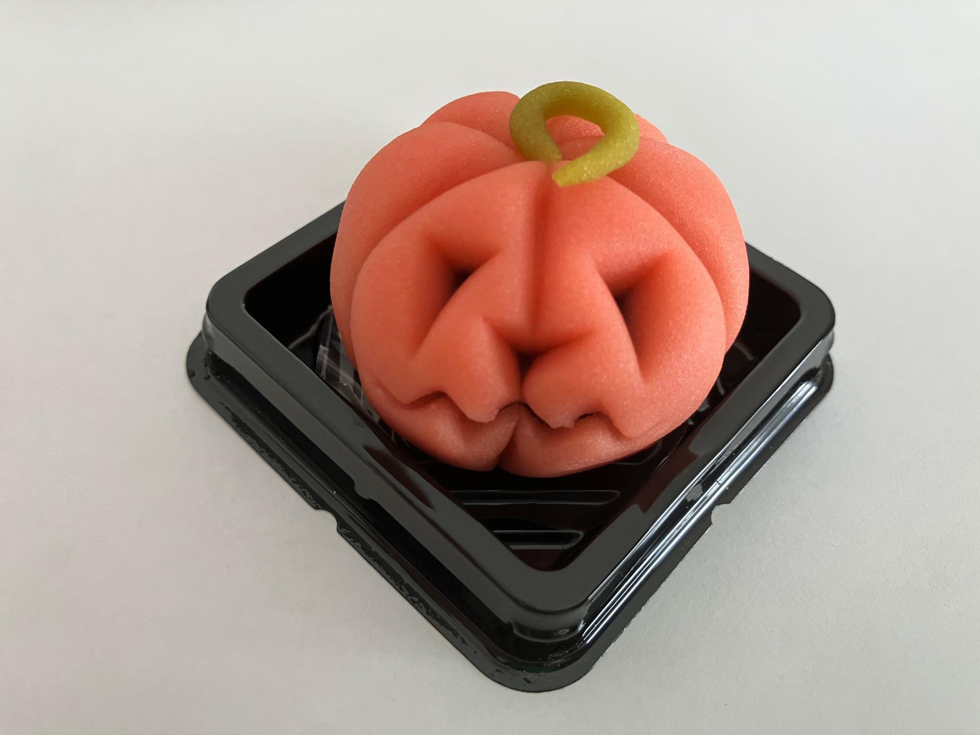 季節限定の上生菓子「ハロウィン」です。