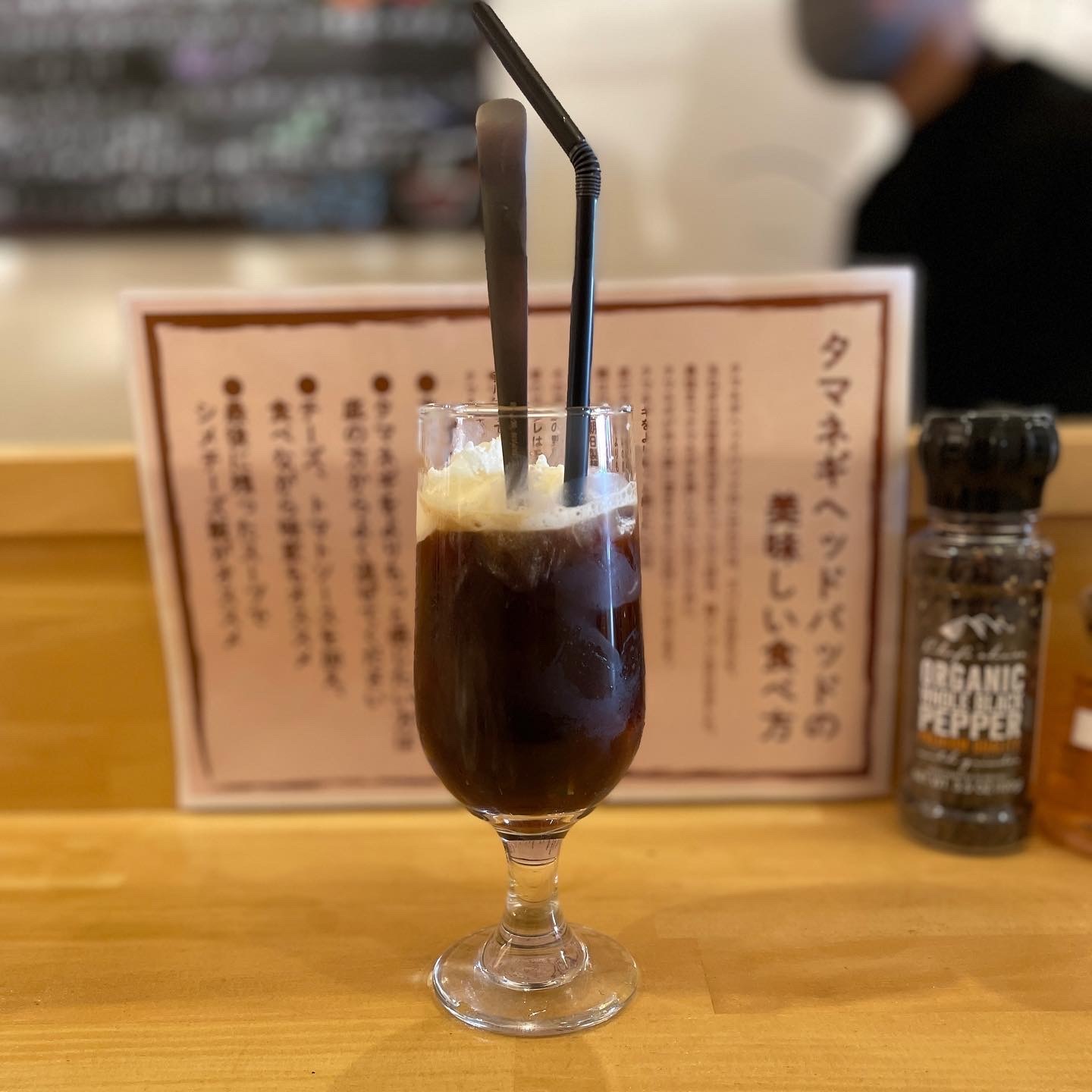 シメのコーヒーフロート（400円）ラーメン屋さんで飲むのは初めてかもしれません。