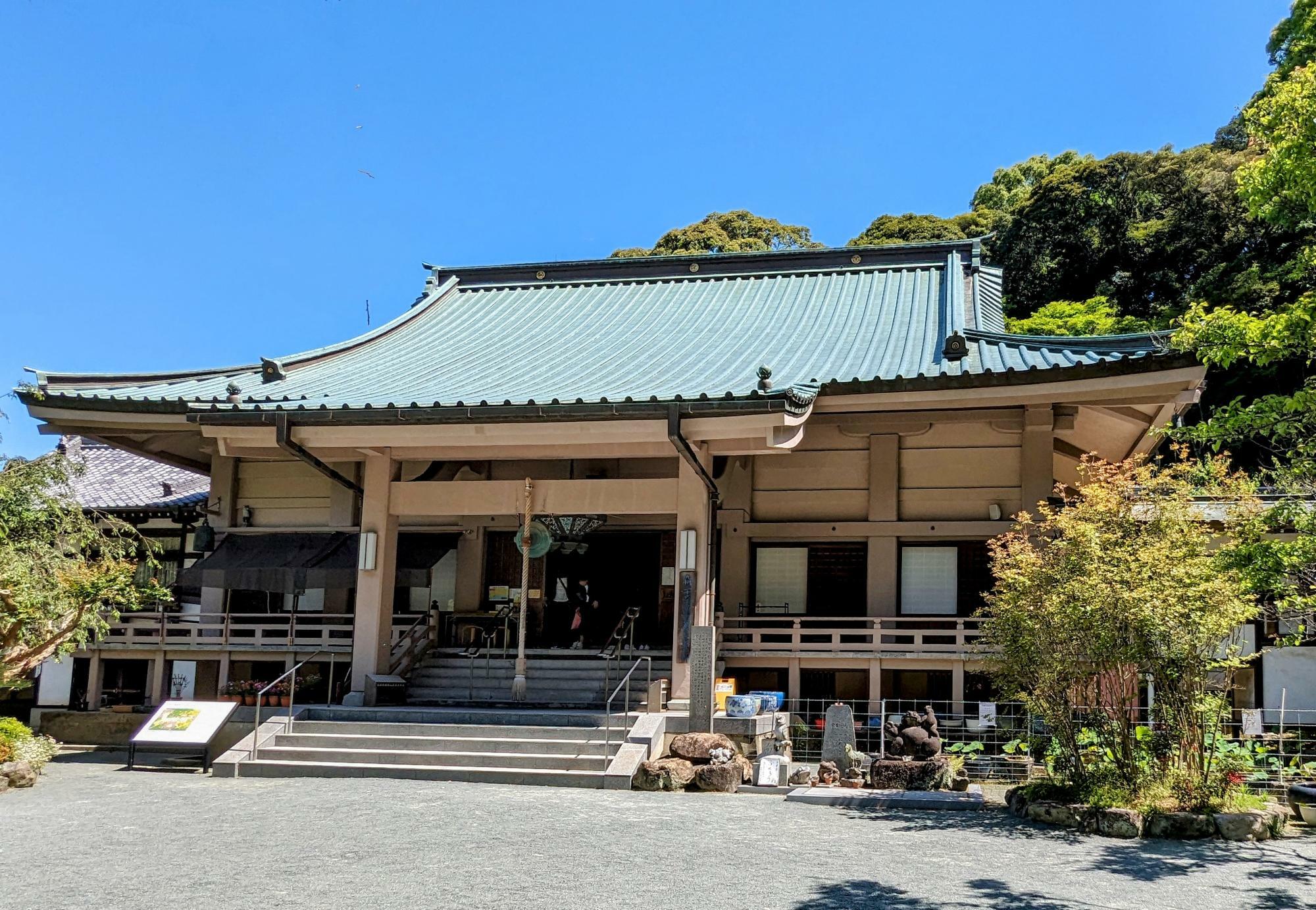 5月に周遊バスを利用して訪れた鎮国寺