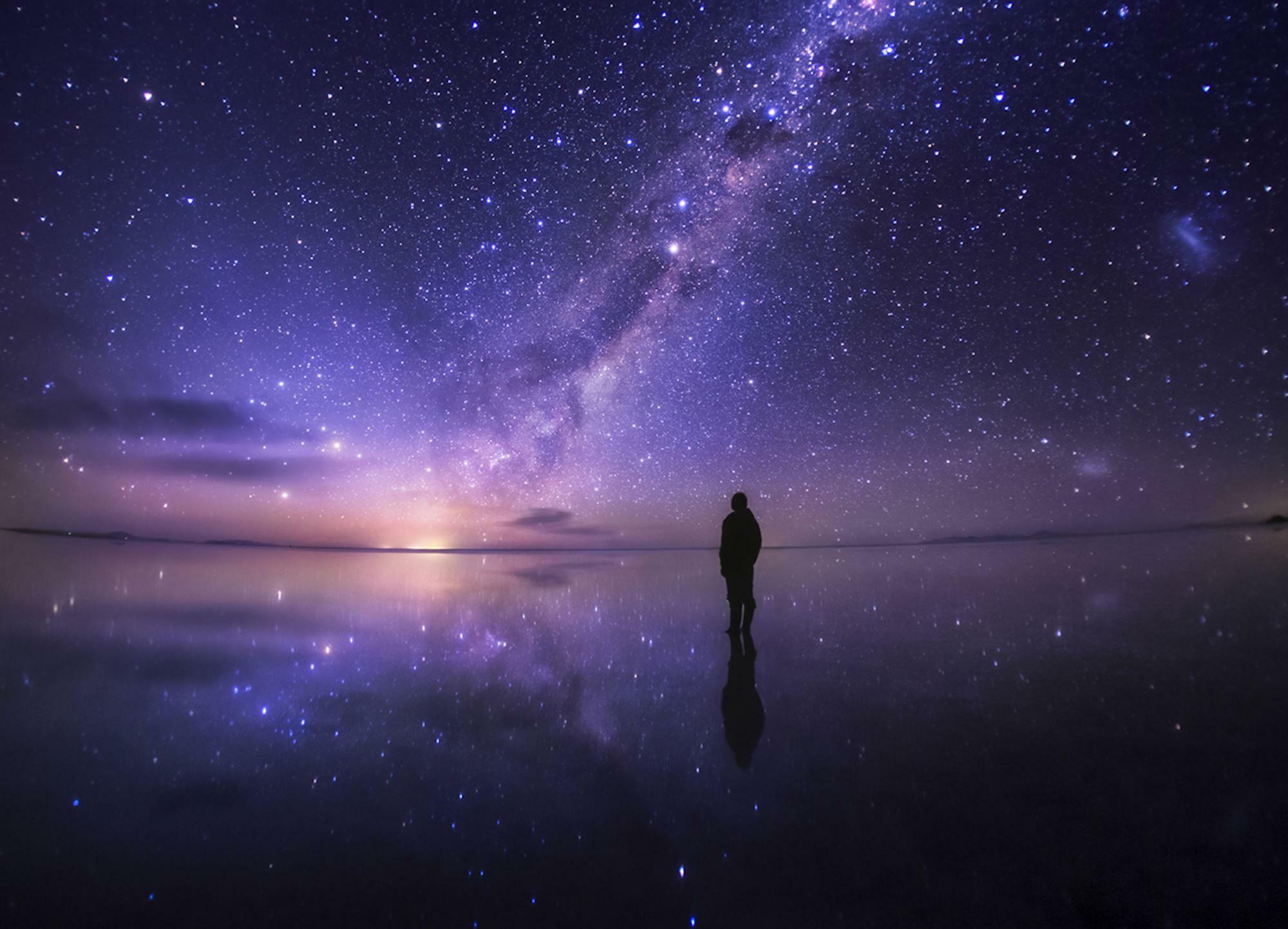 作品名「銀河のほとりで」。撮影地：ボリビア、ウユニ塩湖。画像提供：福岡ソフトバンクホークス株式会社