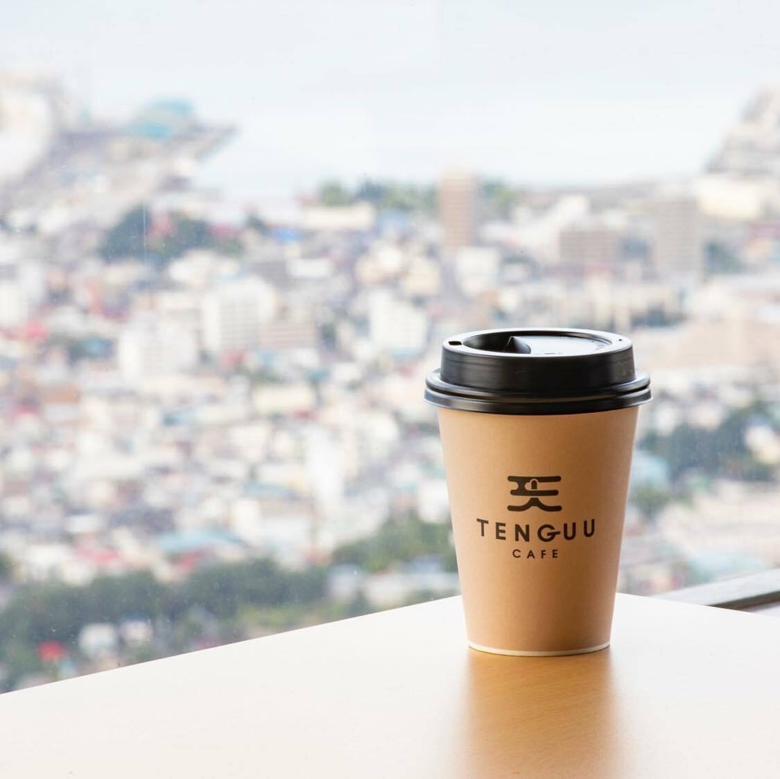コーヒー等を飲みながら小樽市街の絶景を見ることができます