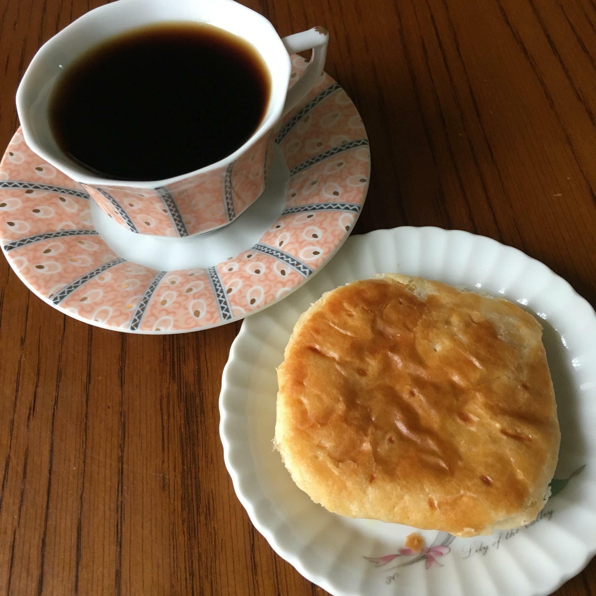 ノースマンはホットコーヒーと合わせるのが好きです！これは「ノースマン焼きイモ」です