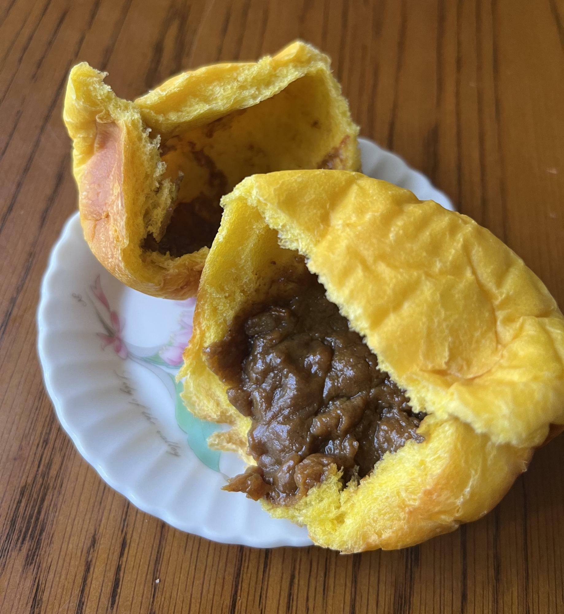 「ぷちパン」のカレー味。ほんの少しだけ温めるとより美味しい