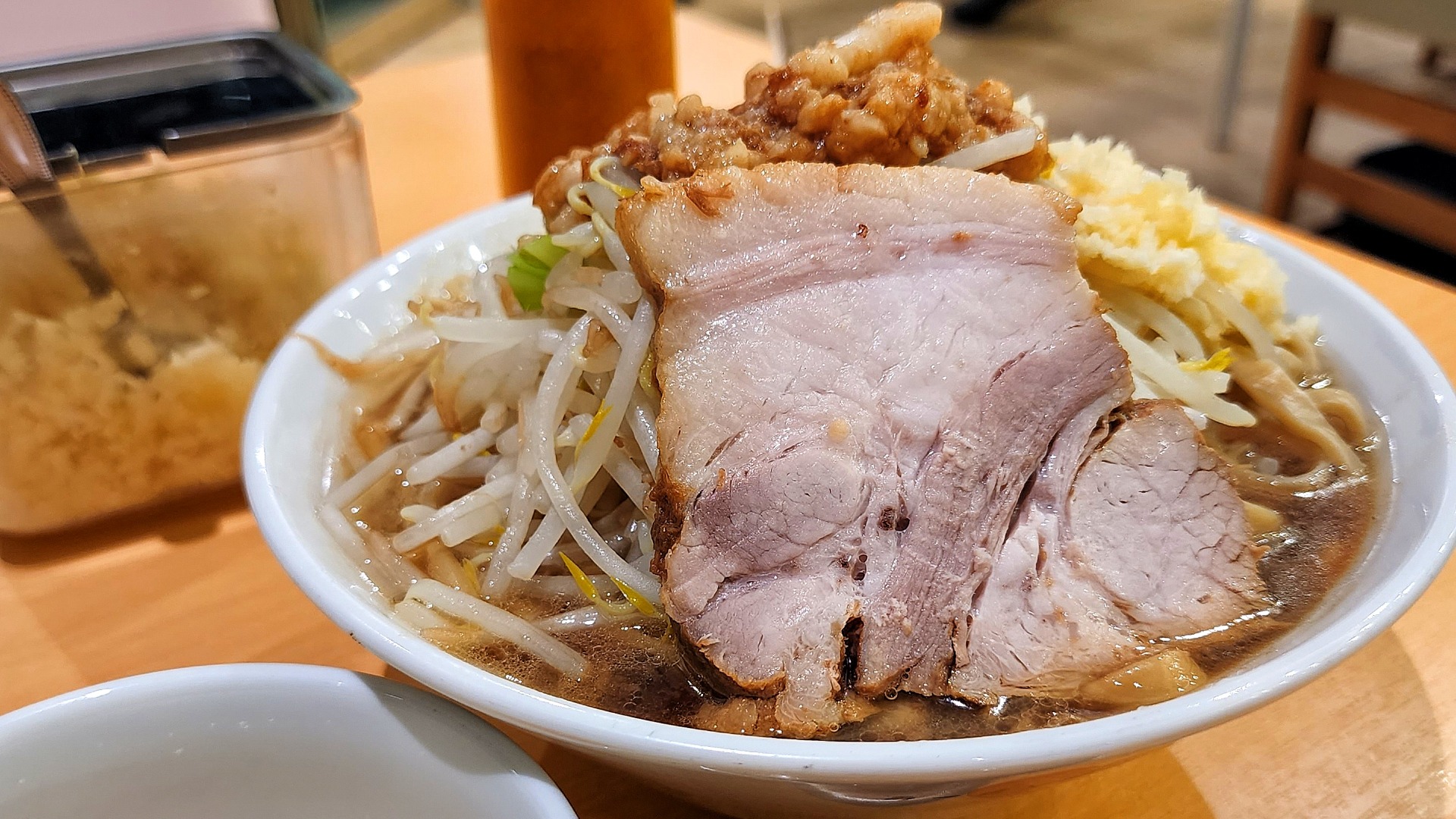 デカ盛りラーメン店が女性おひとり様でも入りやすいお店に進化しました