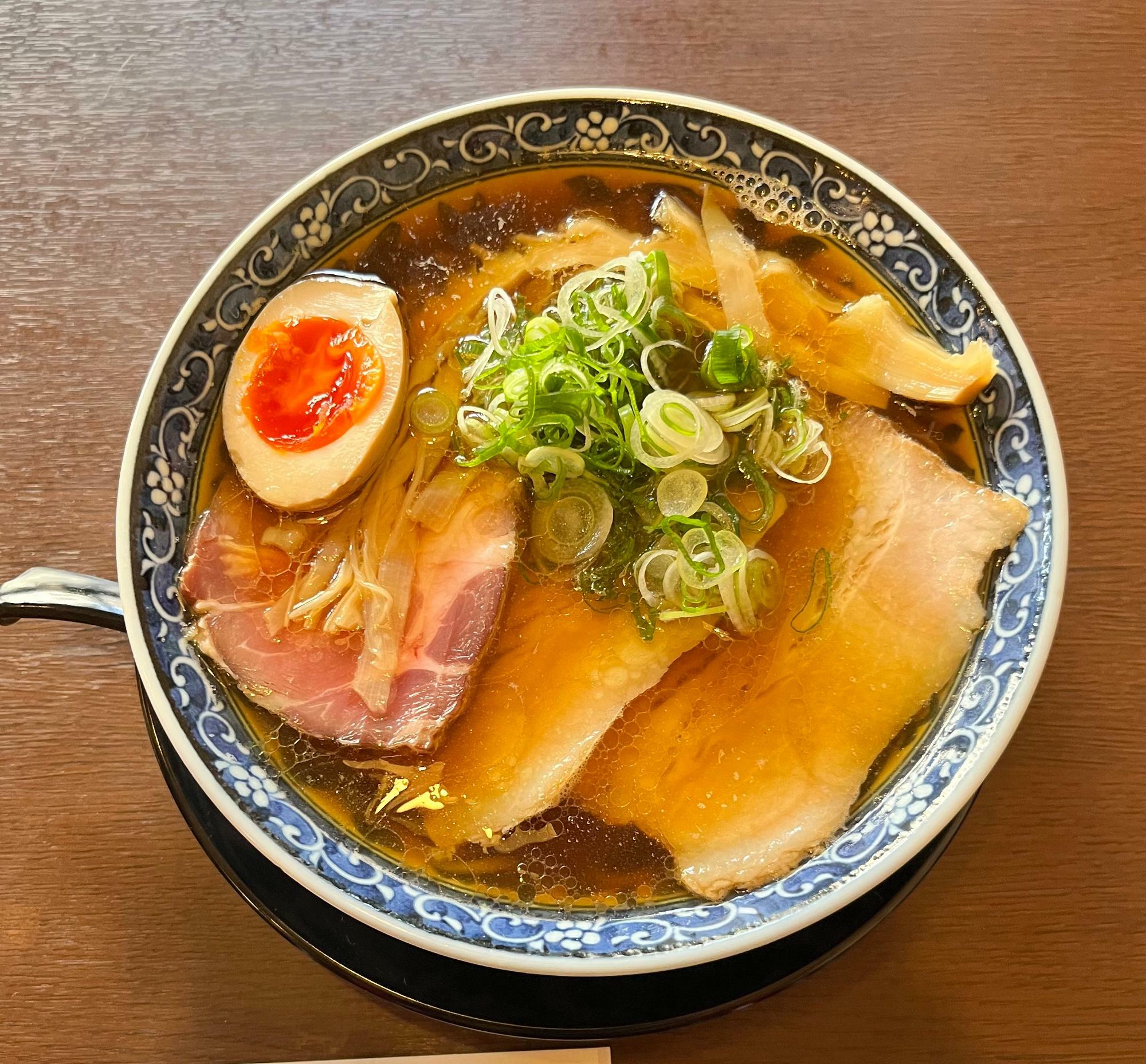 鯵煮干の醤油そば1200円