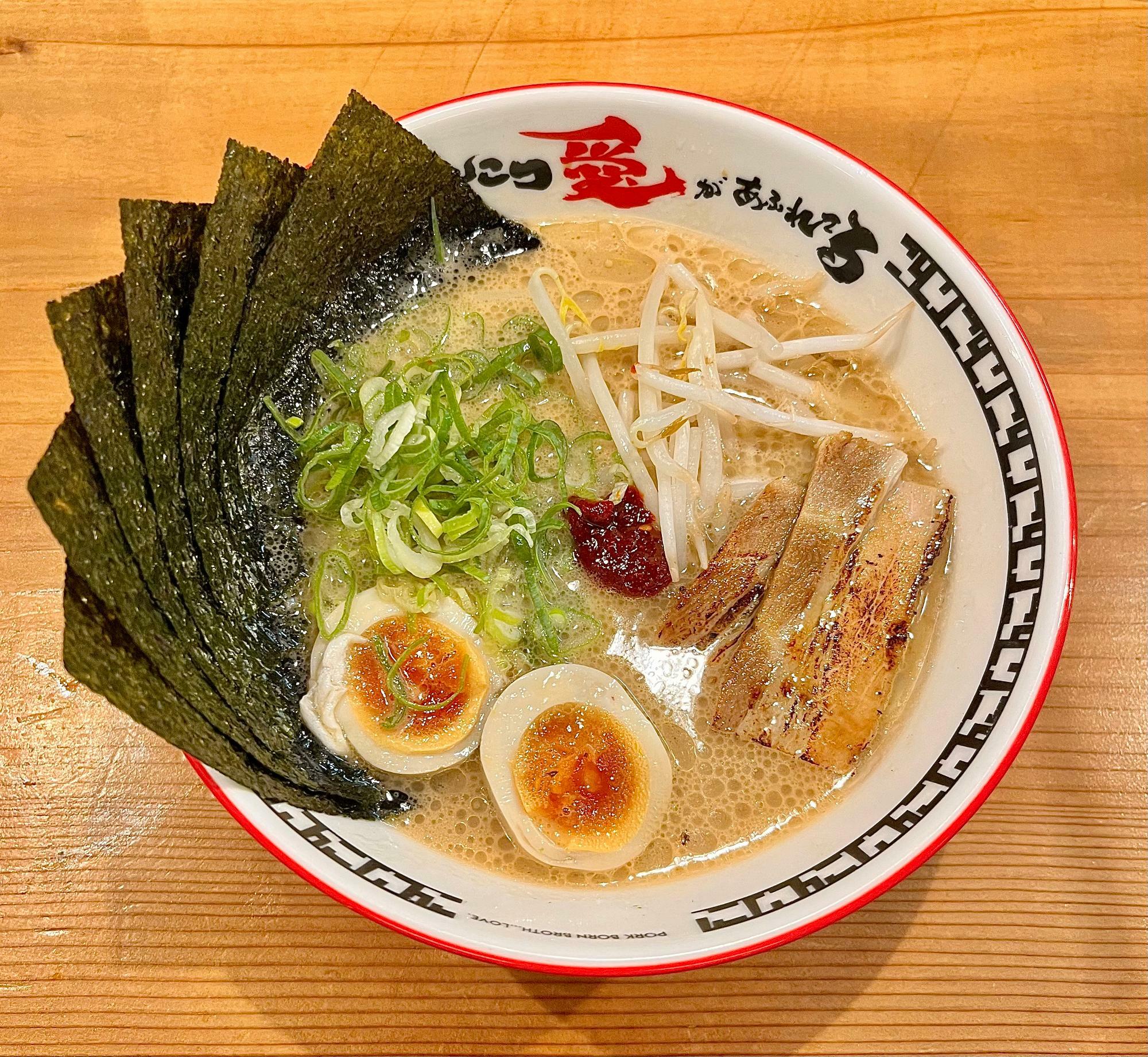 特製とりこラーメン880円