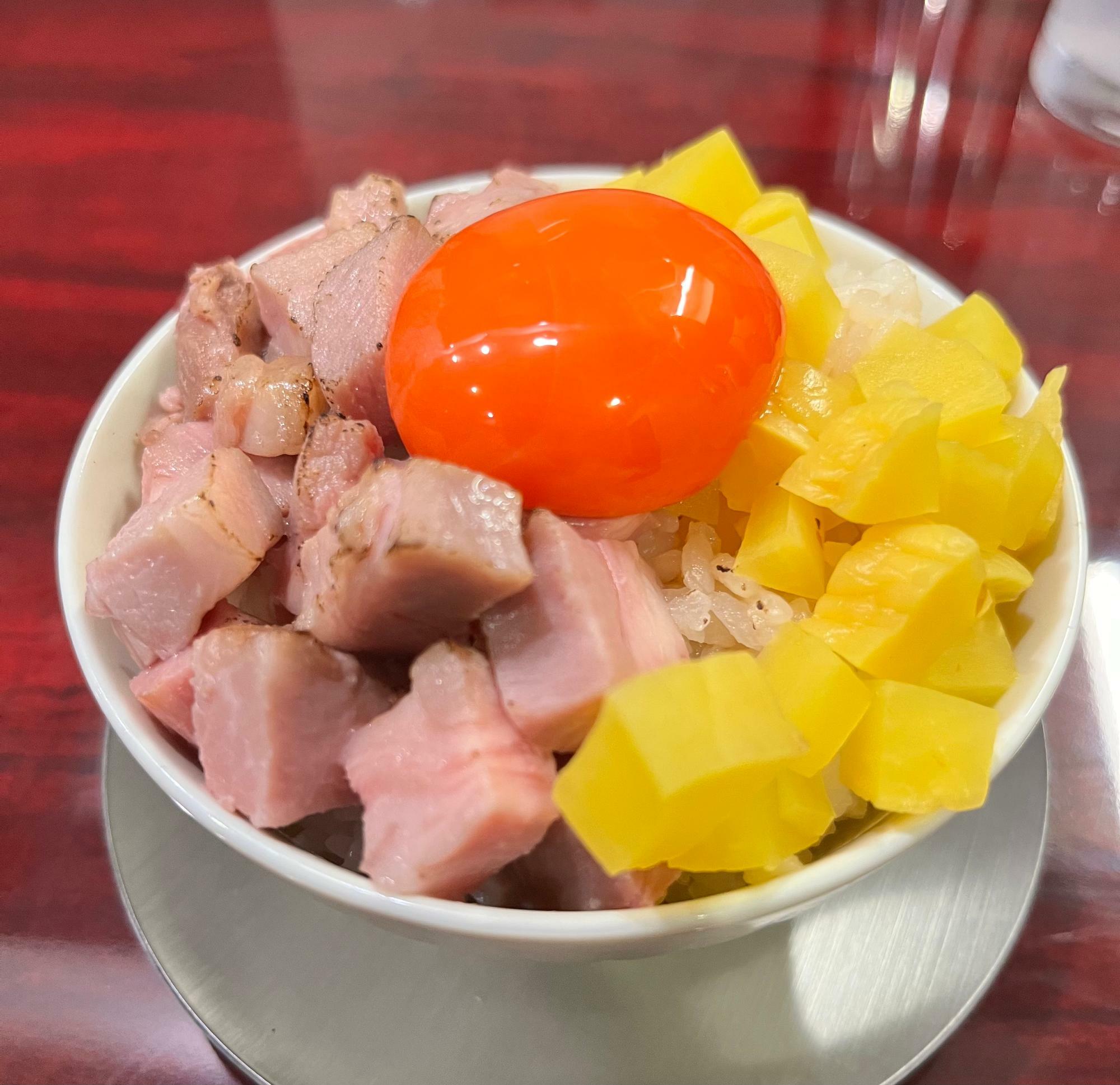 肉たく丼　ミニ３５０円