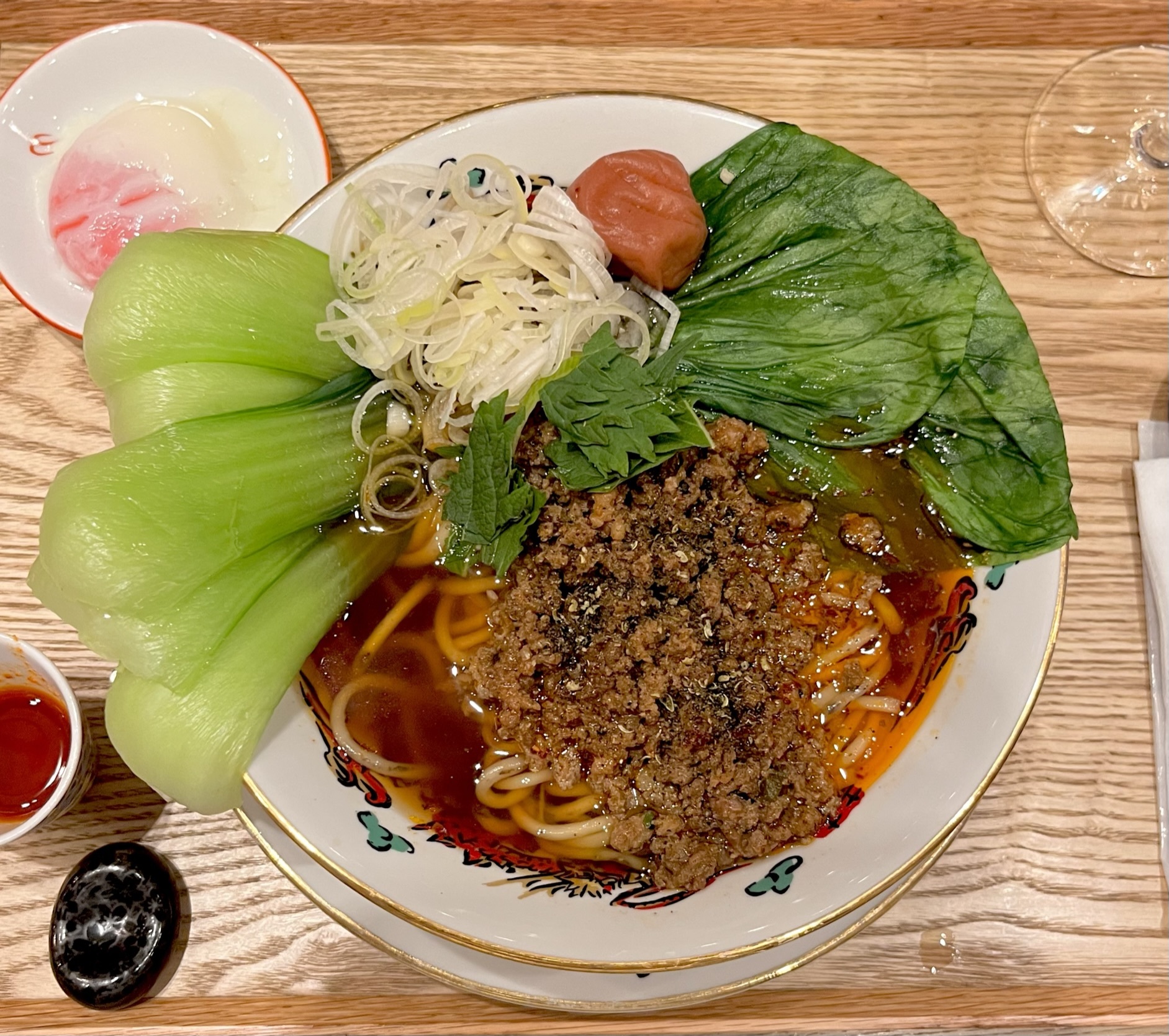 南高梅と大葉のたんたん麺