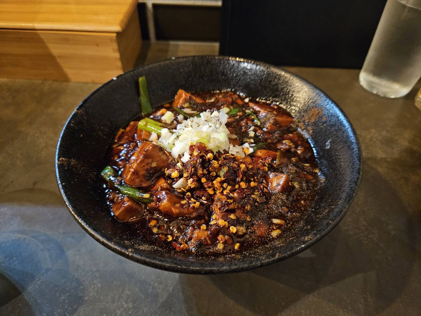 麻婆豆腐ラーメン　汁なし