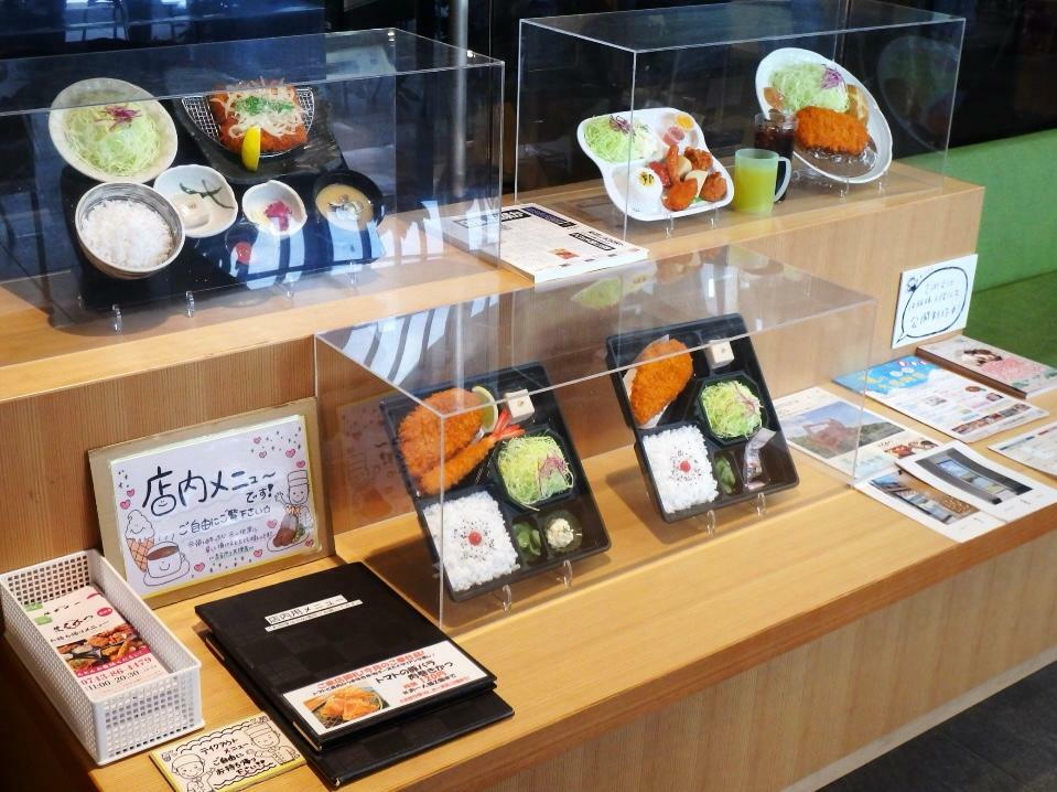 柔らかく、サクサクの”とんかつ”がメインの定食はボリューム満点！