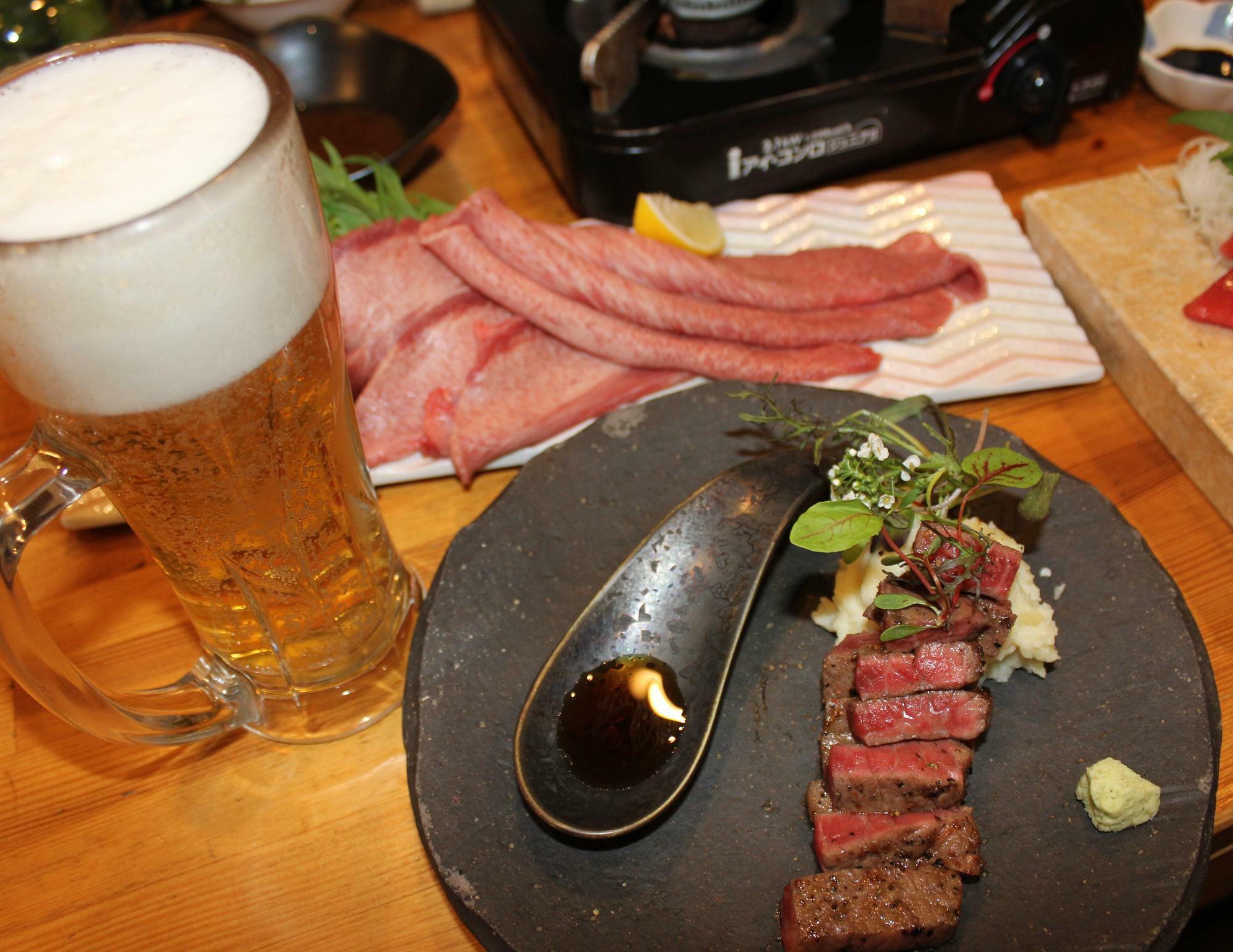 お肉メニューは逸品揃い！盛り付けも素晴らしい