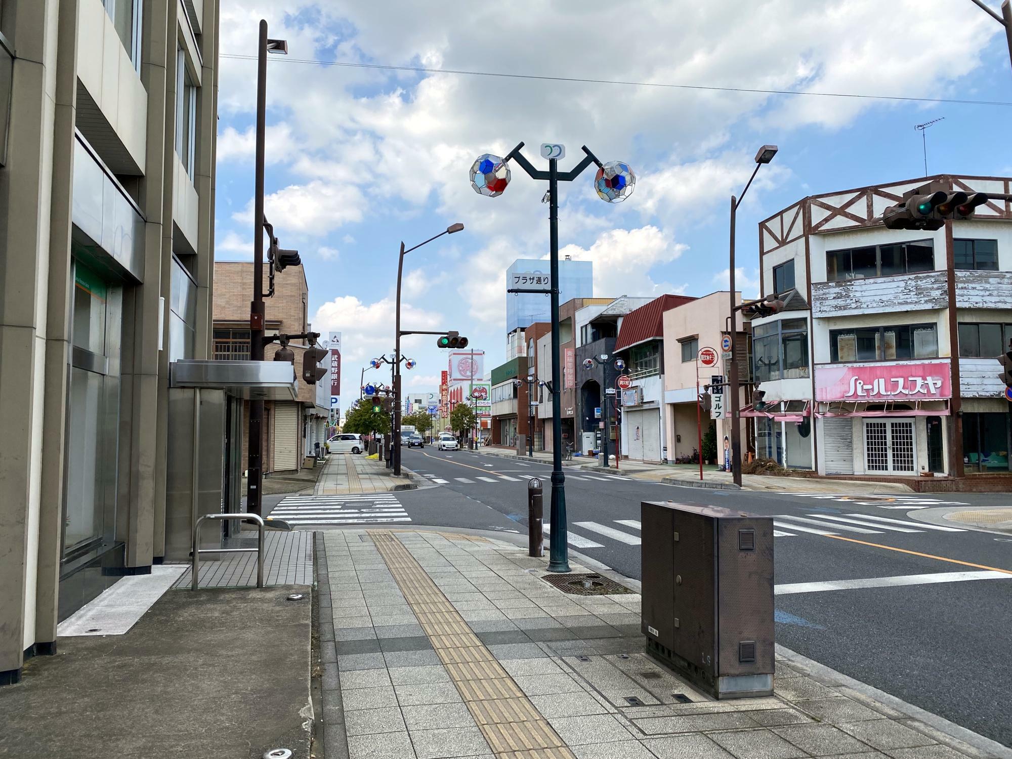 埼玉りそな銀行前から見た会場予定地