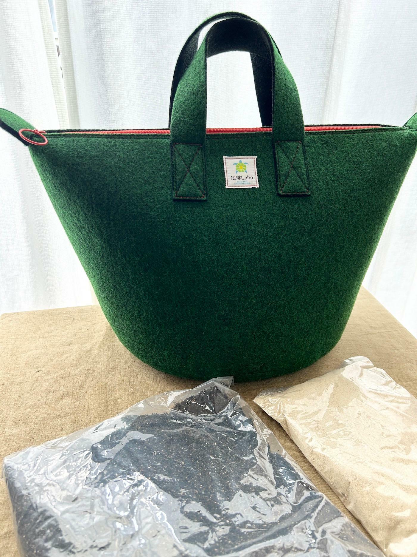 「地球Labo」が制作したこだわりの詰まった「コンポストバッグ」と「基材」。すべて日本製です