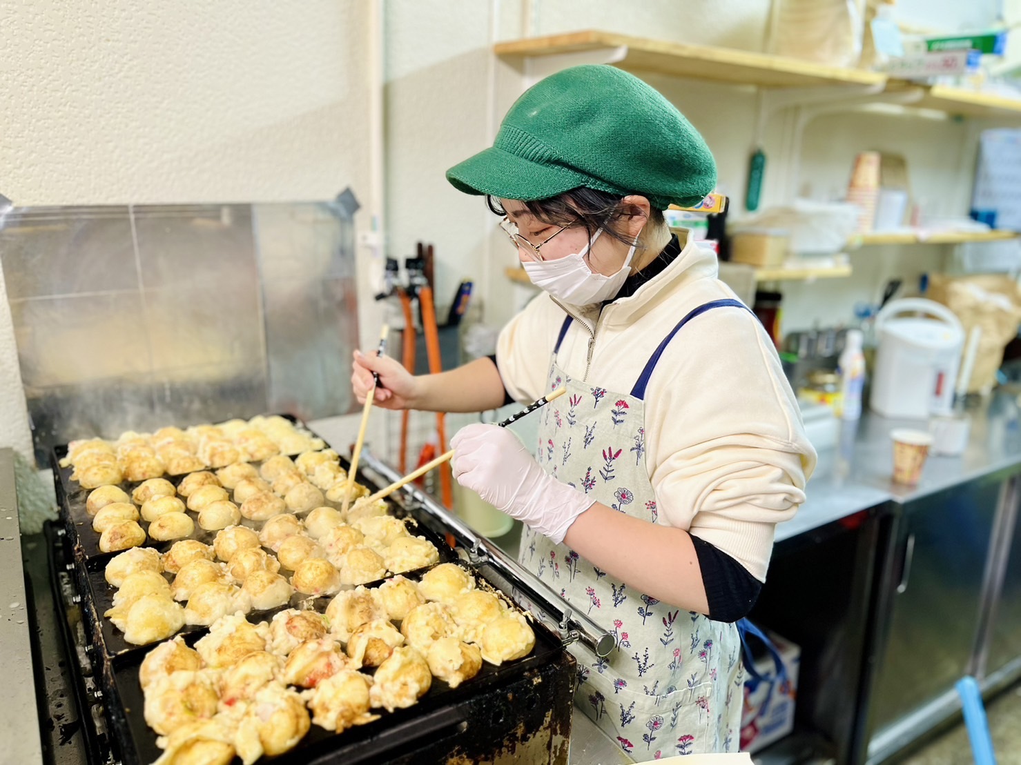 ちりちりと焼けるたこやき