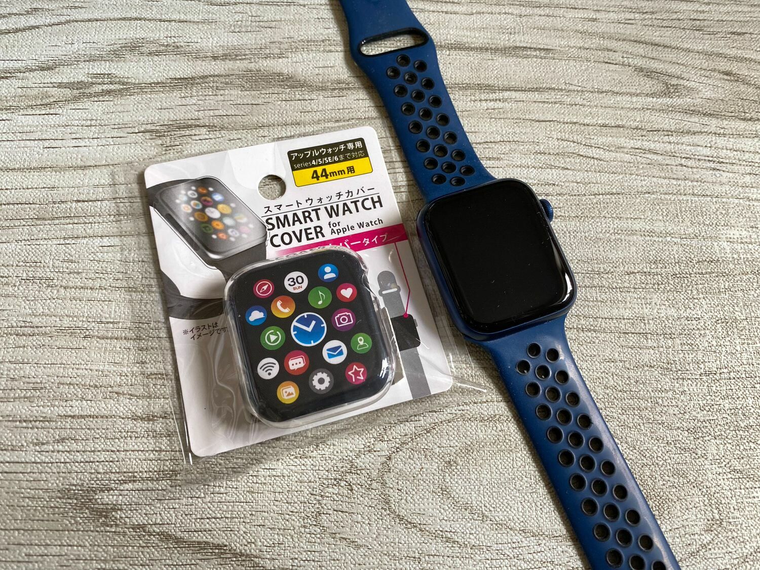 Apple Watchのアクセサリーも100円で買える時代に（コグレマサト